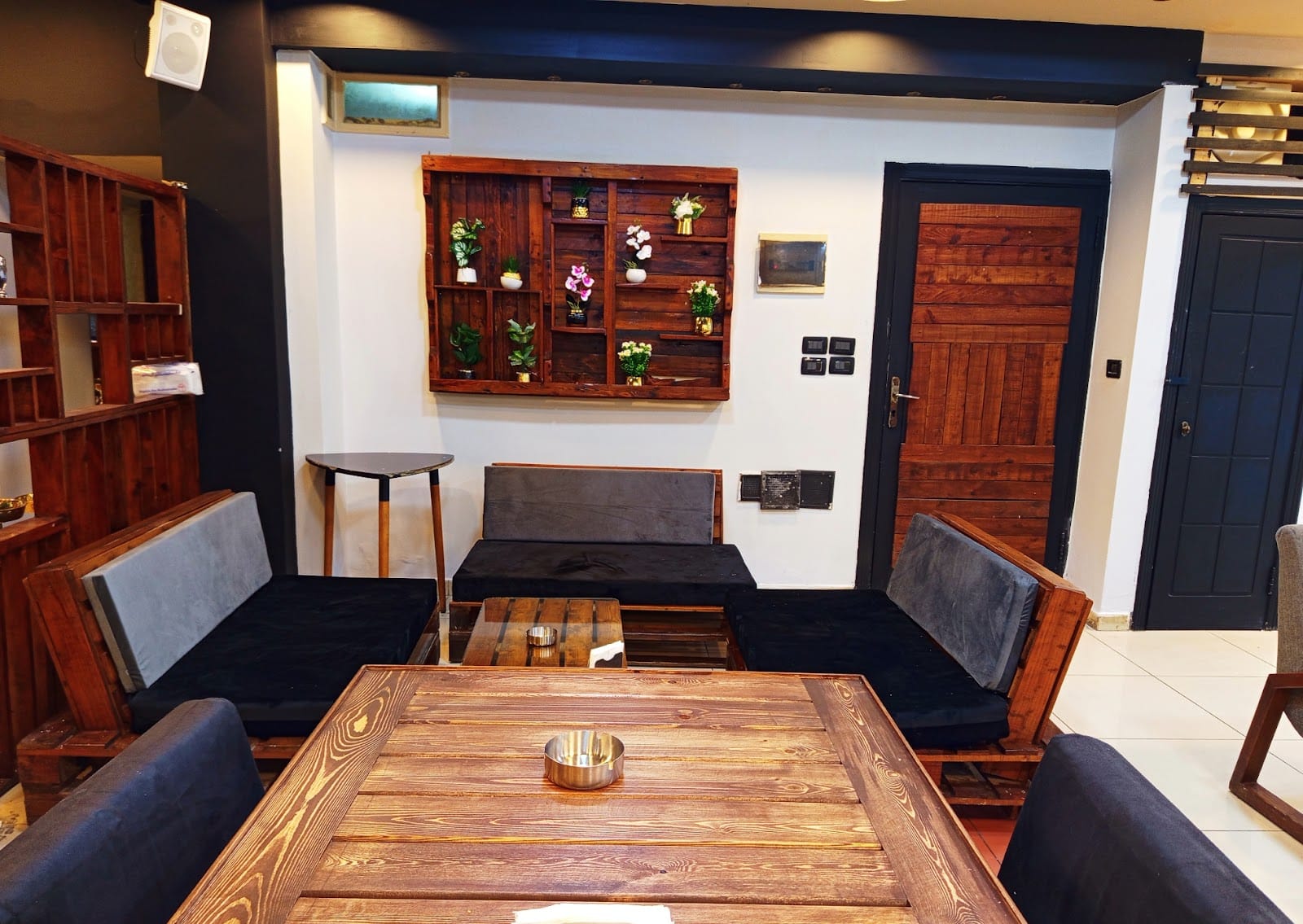 Pallet Cafe
