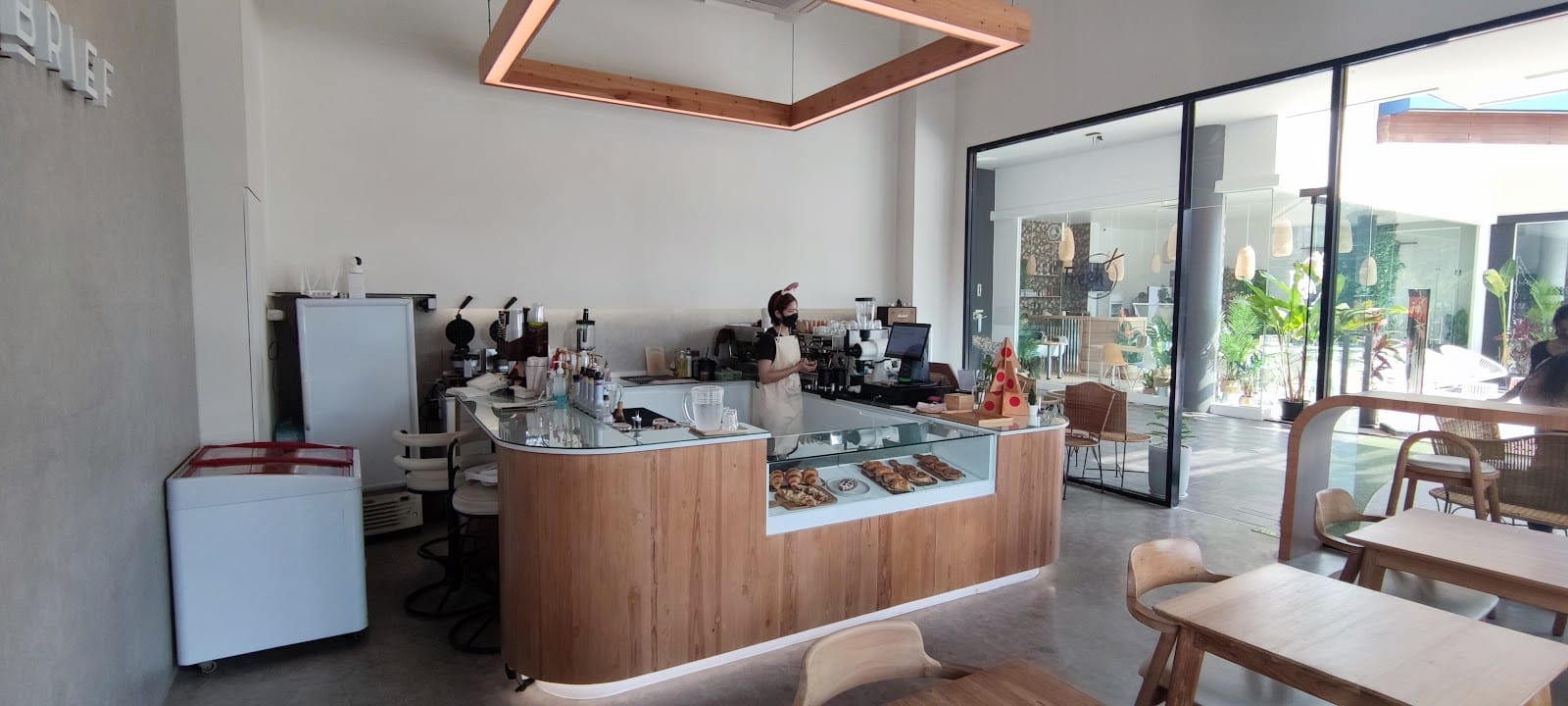 B R I E F coffee & more