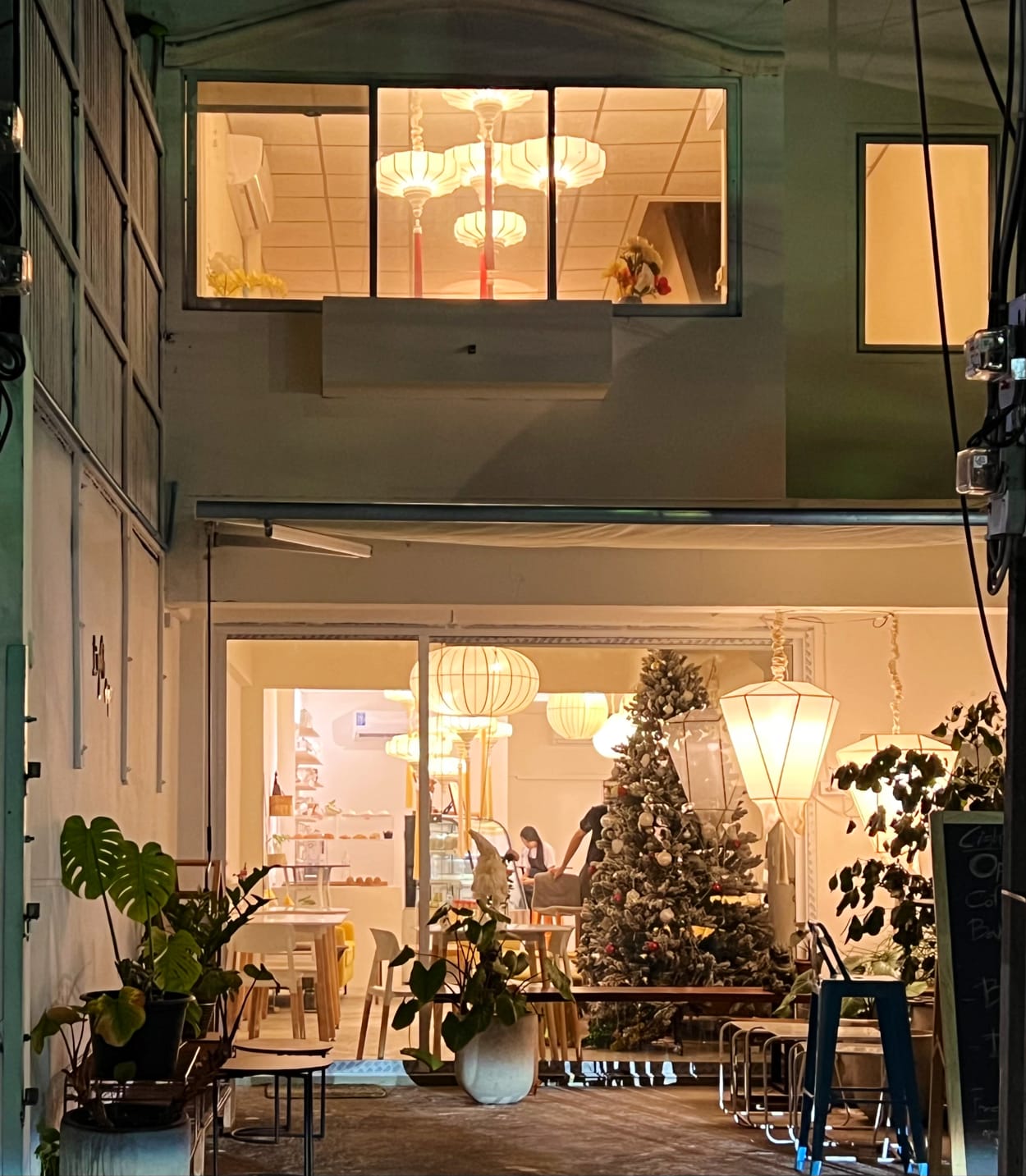 Light Cafe