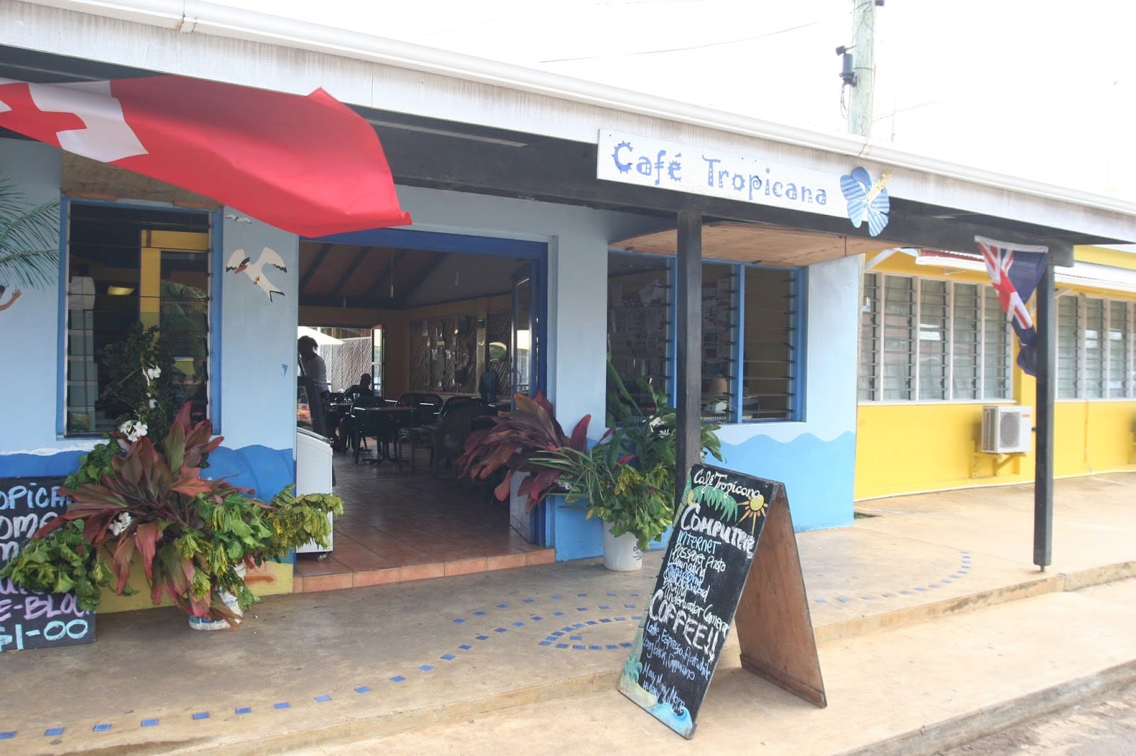 Cafe Tropicana