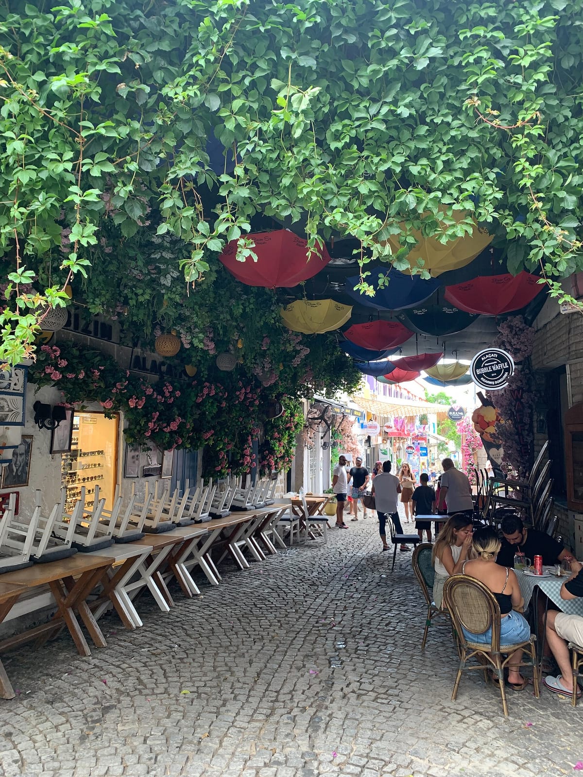 Alaçatı Bubble Waffle kızarmış Dondurma photo 3