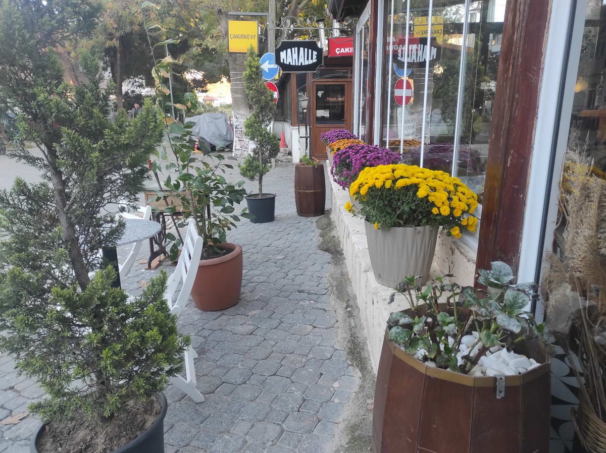 Mahalle Cafe & Bar photo 3
