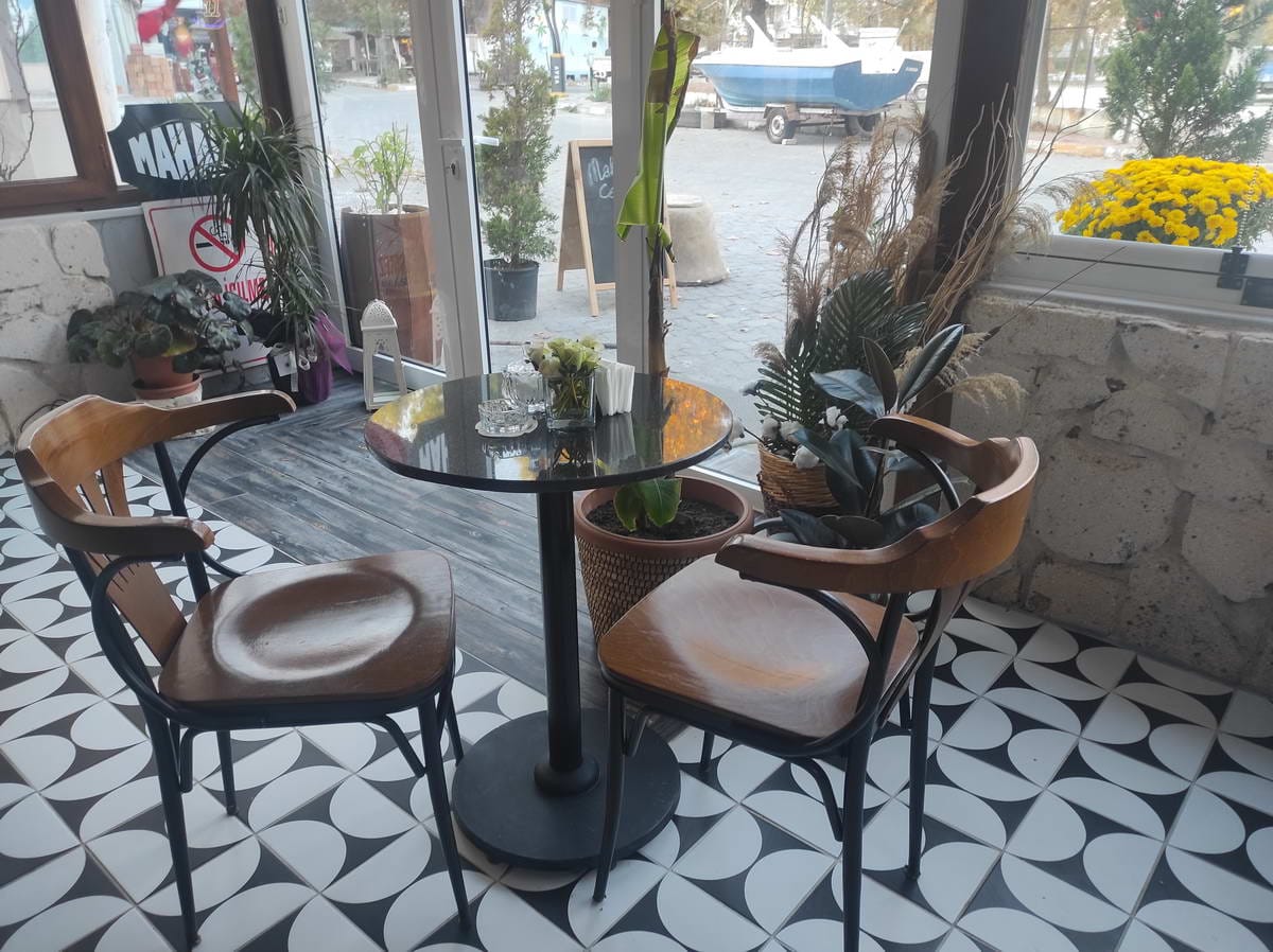 Mahalle Cafe & Bar photo 8