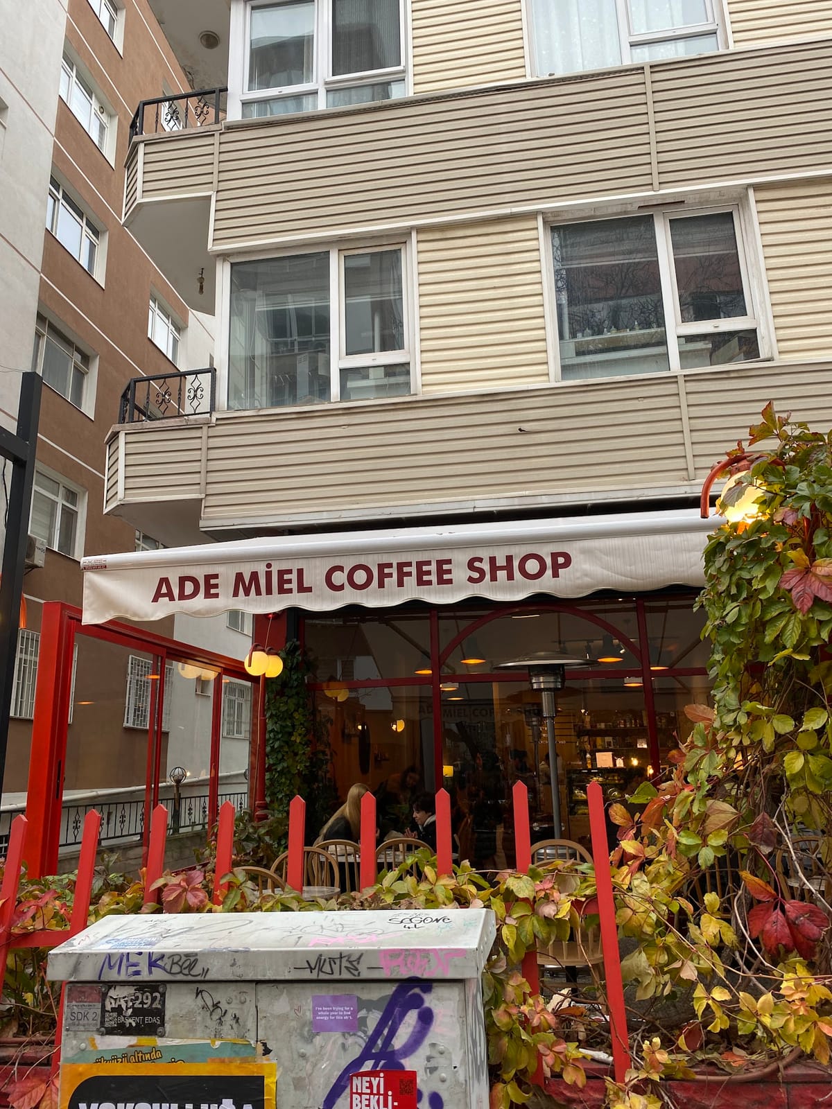 Ade Miel Coffee Shop