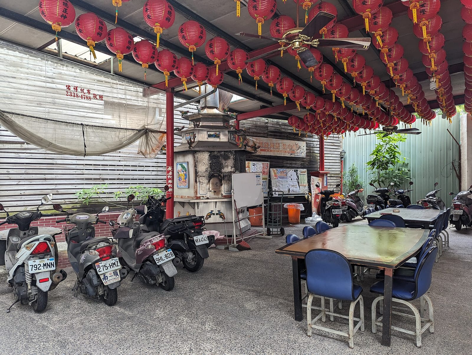 Manni Cafe 很多咖啡 photo 4