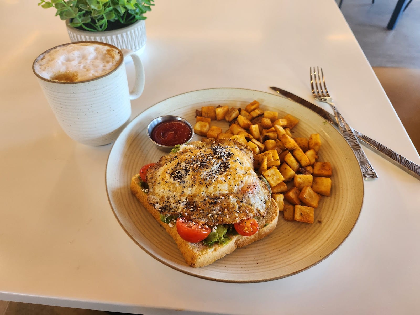 The Hollō Cafe
