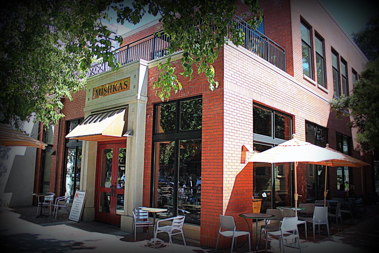 Mishka's Cafe