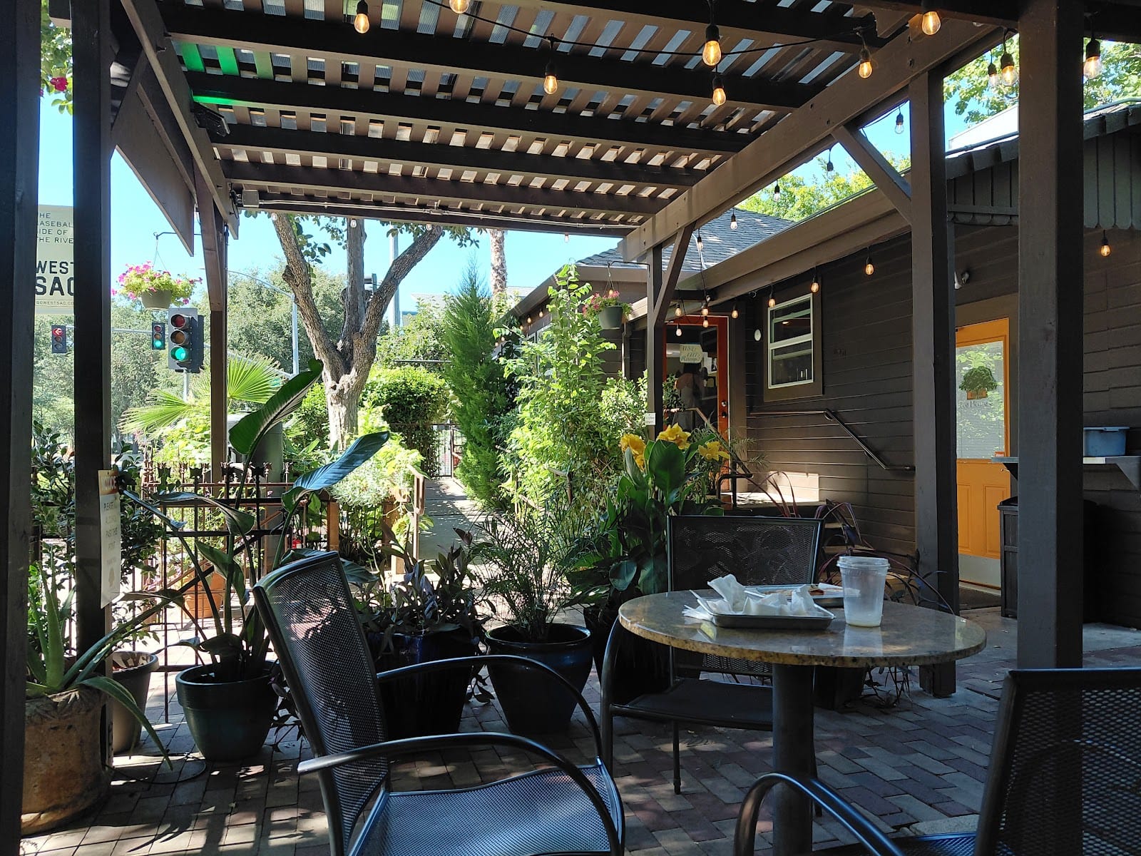 Tree House Cafe West Sac