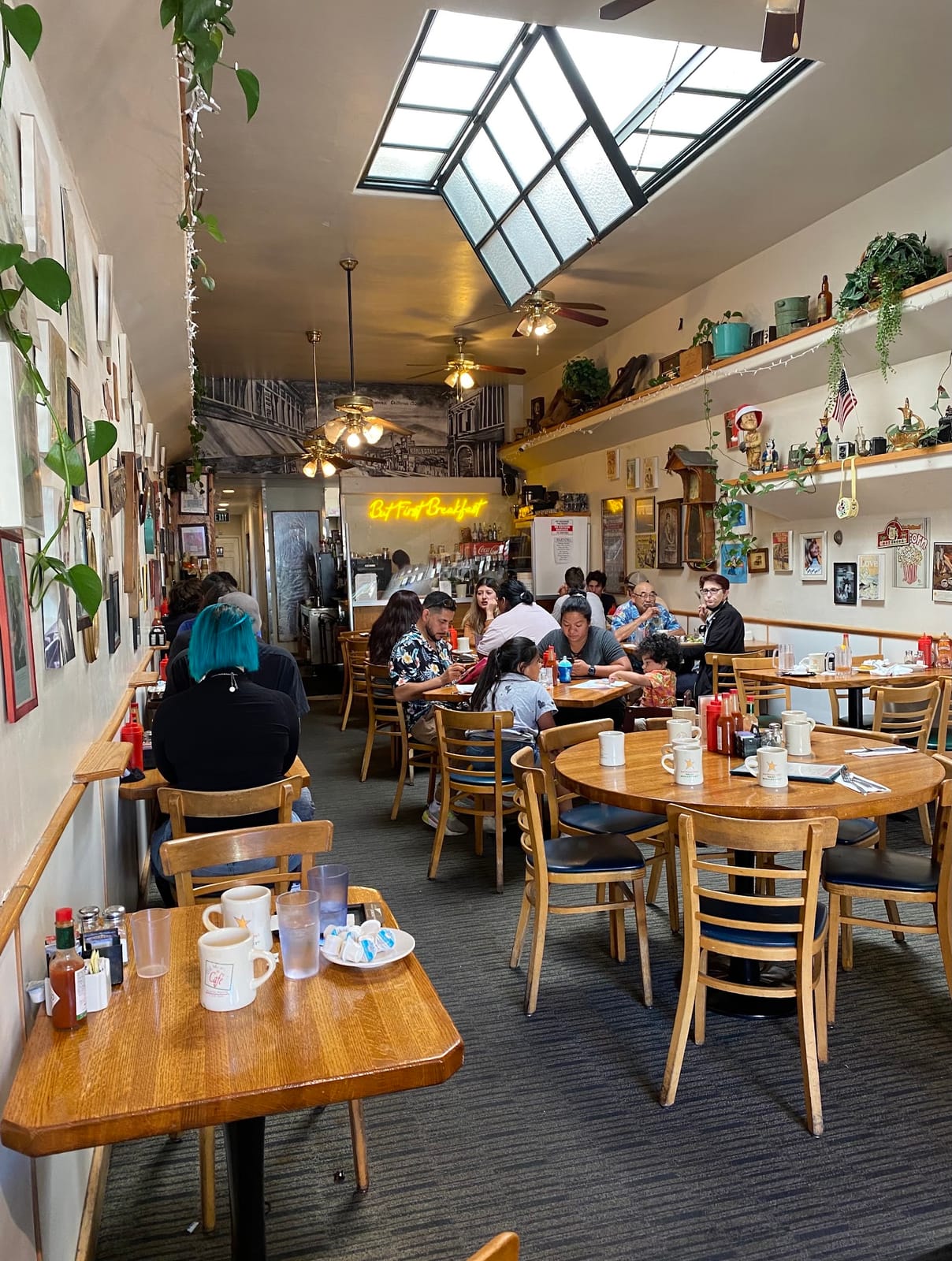 Old Monterey Café