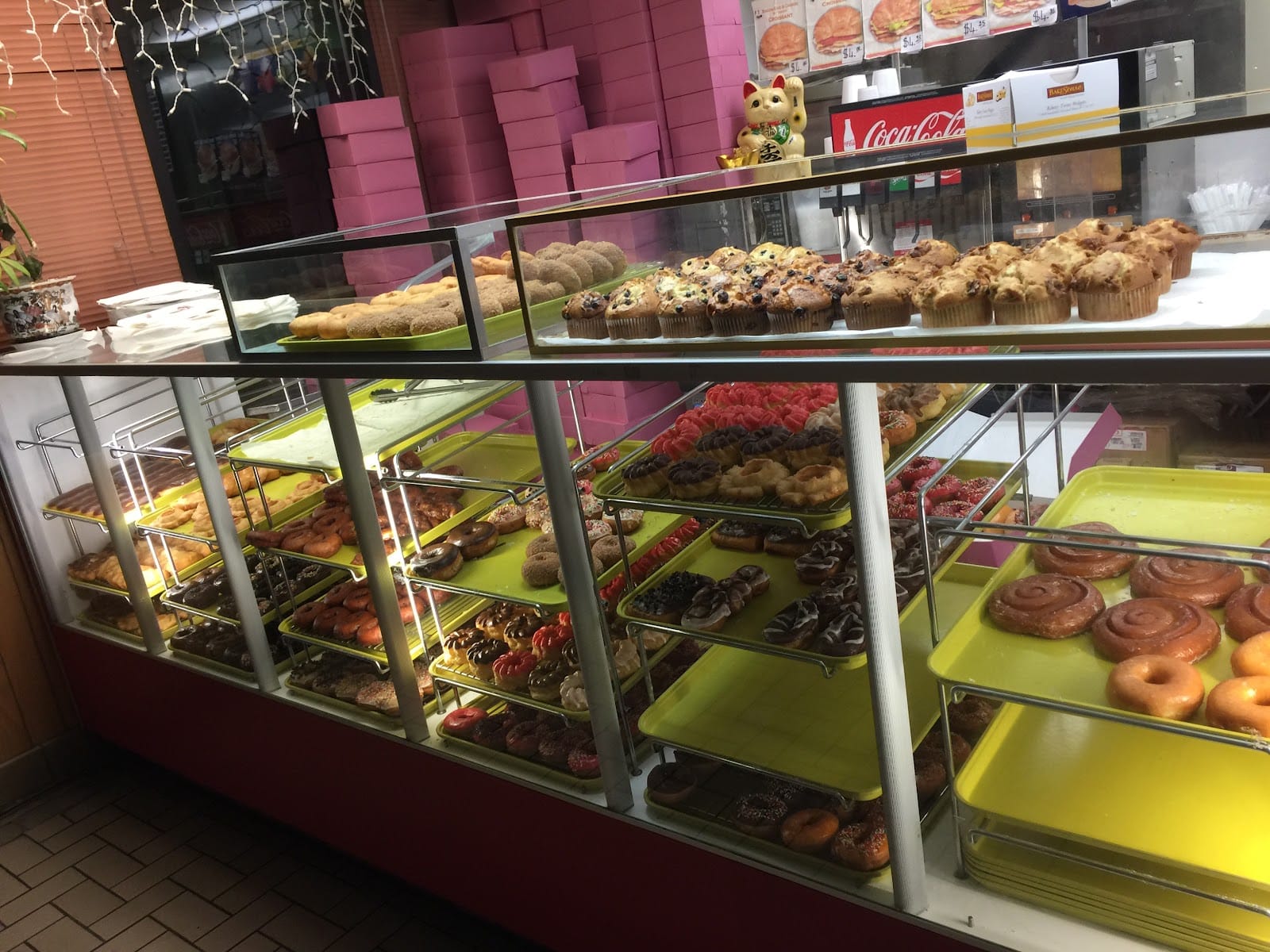 Crest Donuts