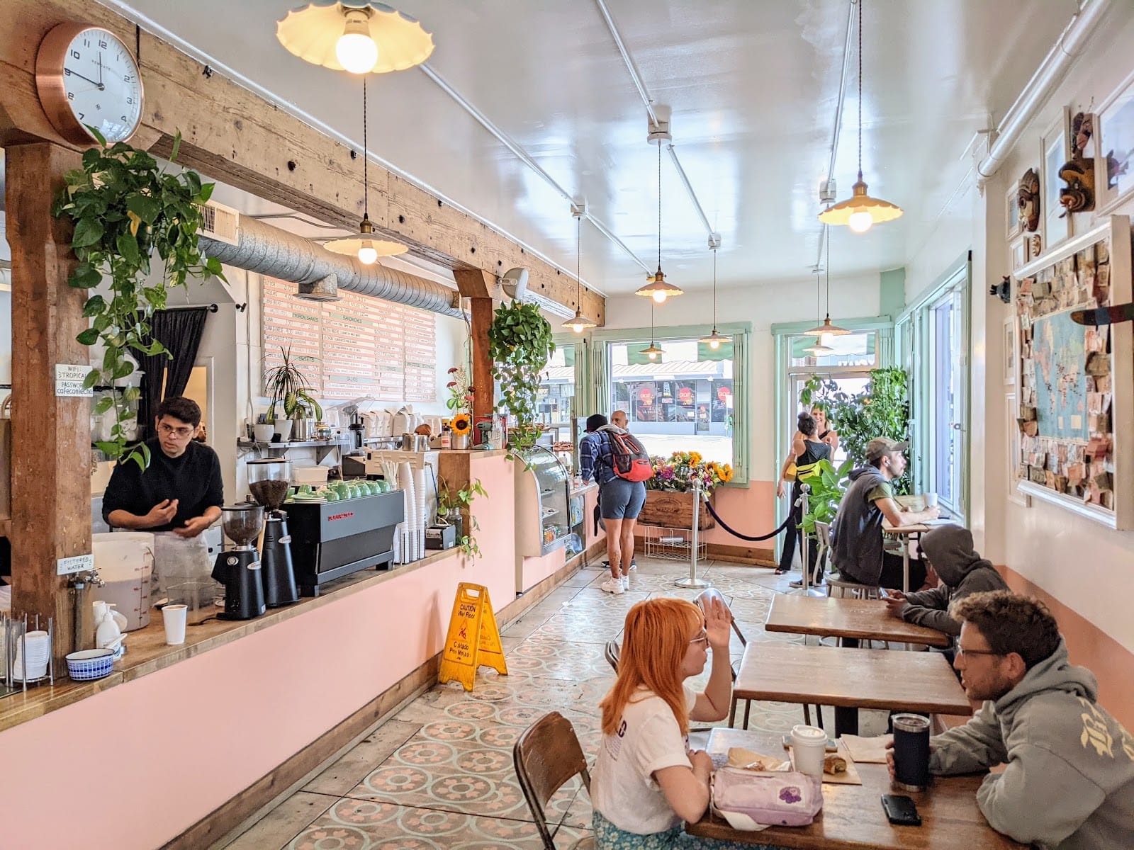 Cafe Tropical
