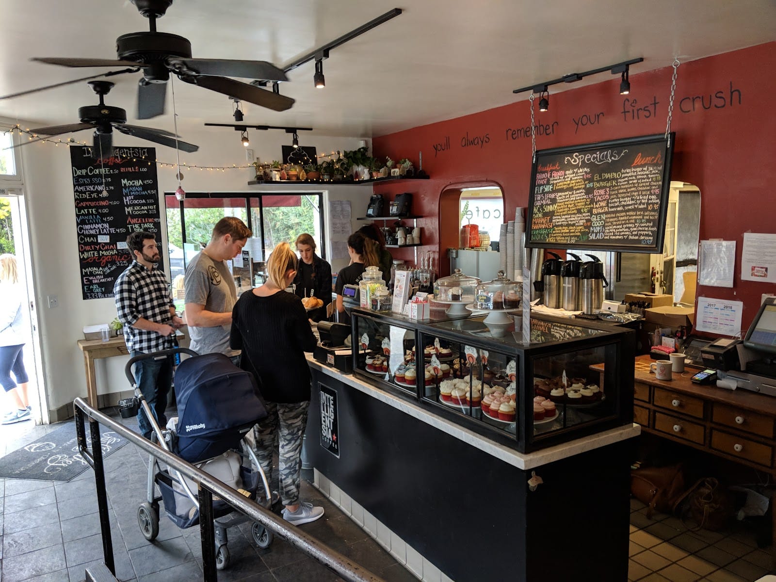 Crushcakes & Cafe