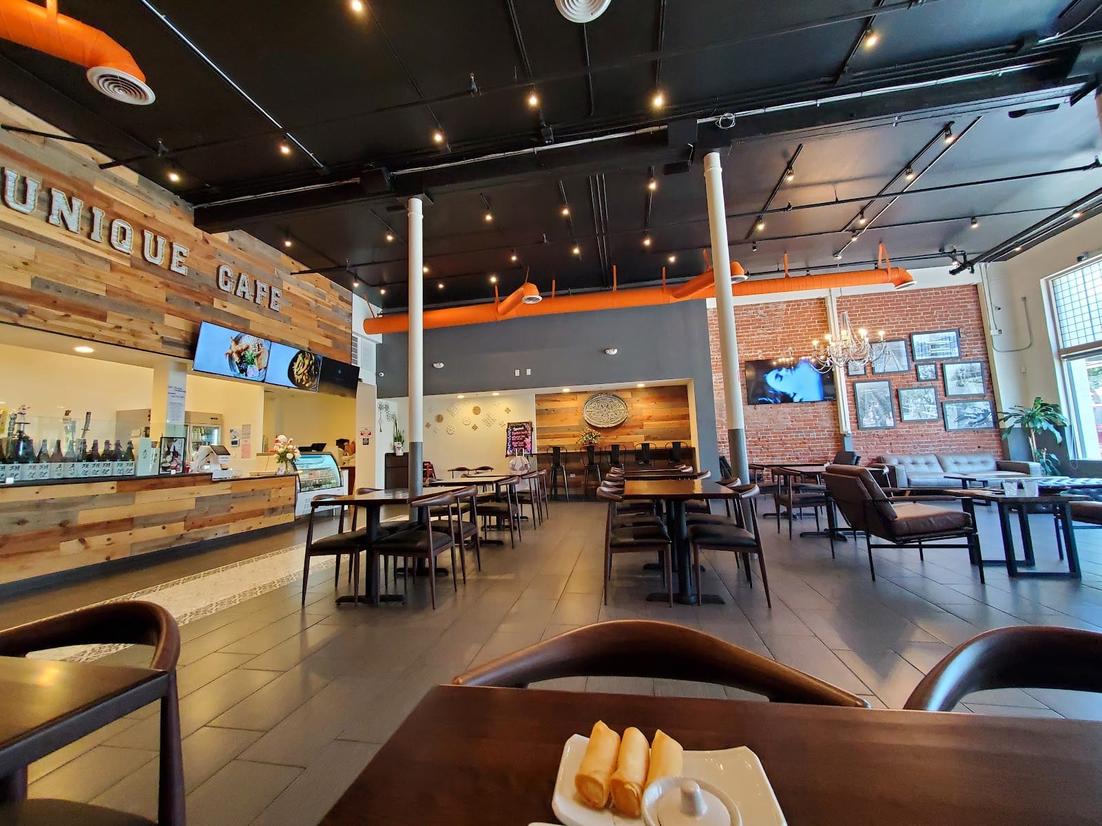 Unique Cafe