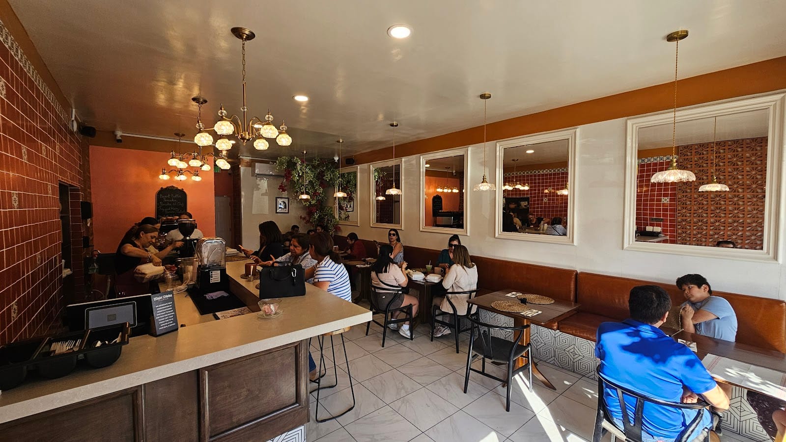 Mujer Divina Burrito and Coffee House