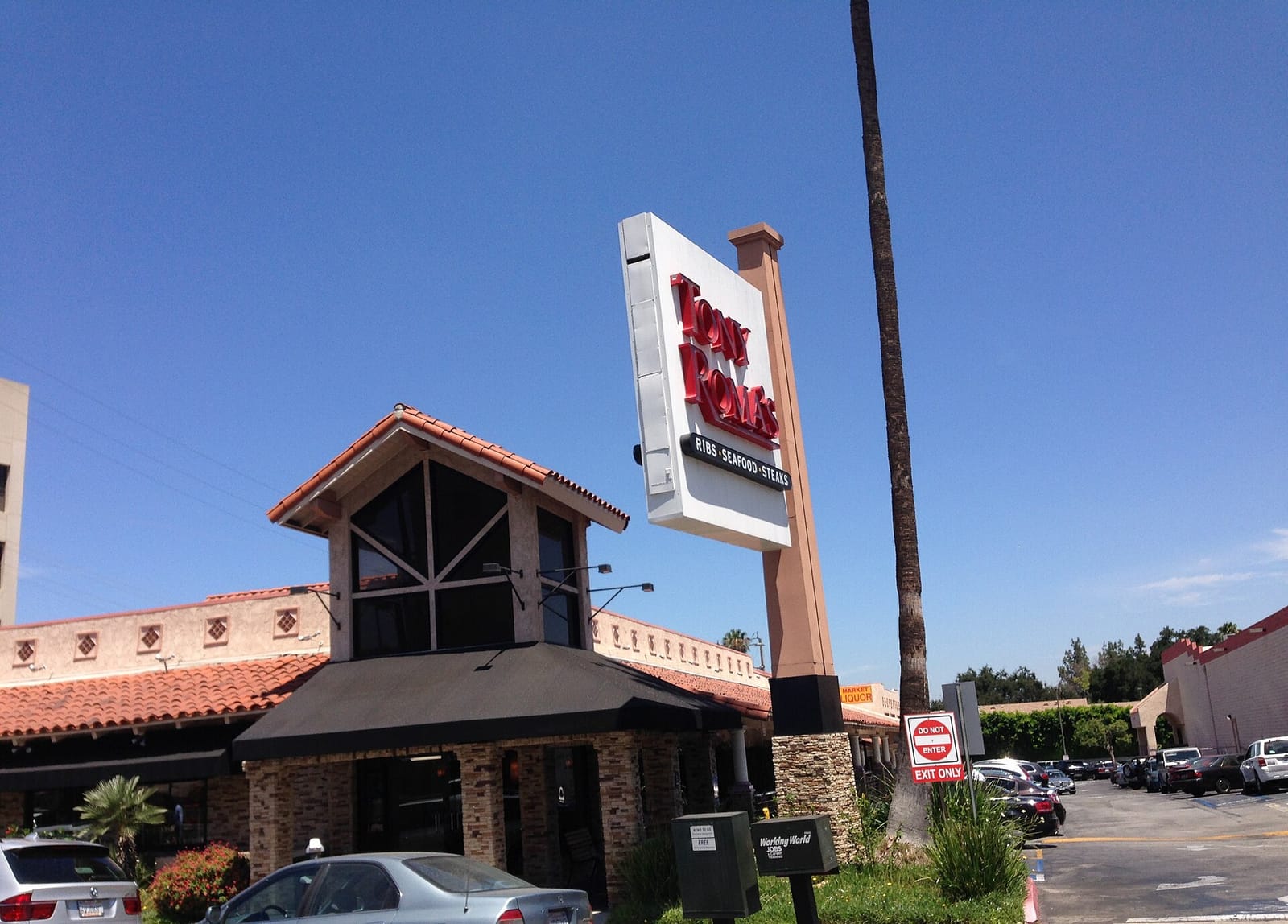 Aurora Coffee & Creamery photo 5