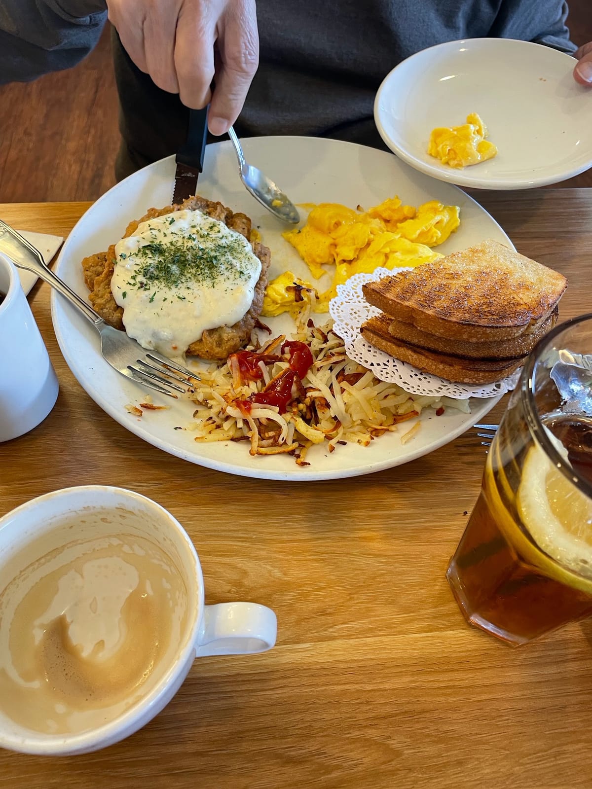 Broken Yolk Cafe