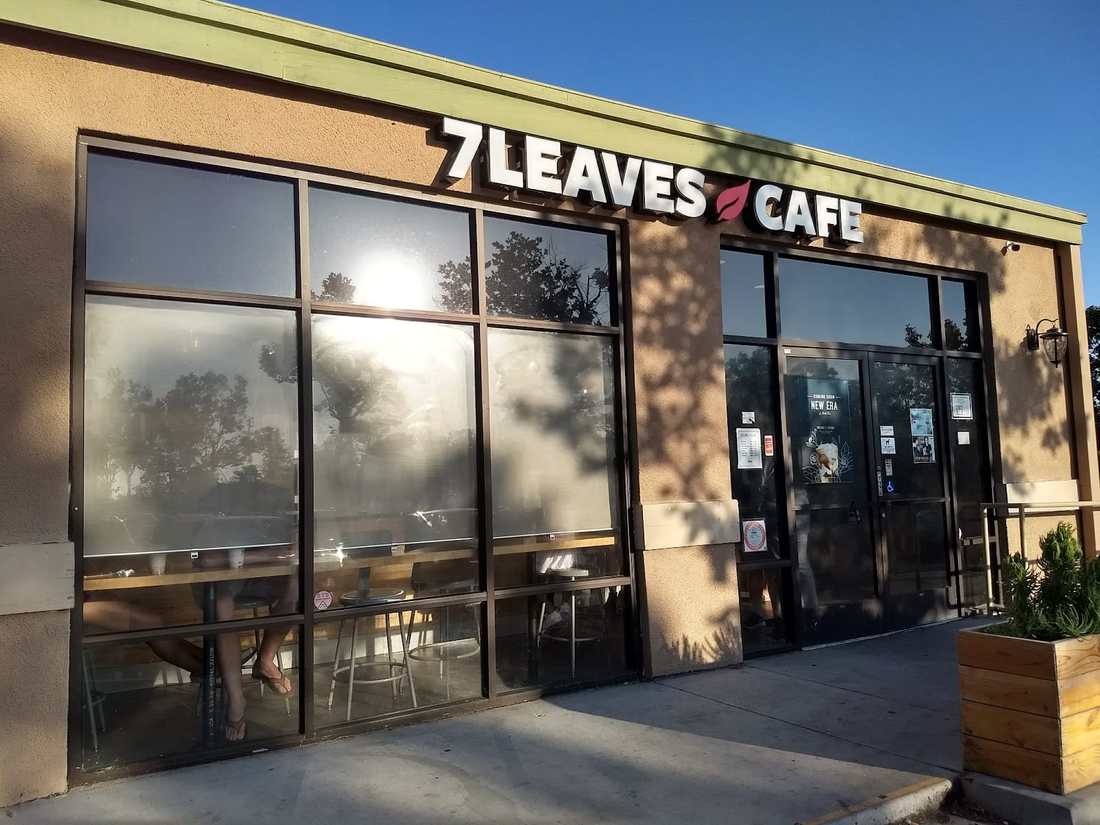 7 Leaves Cafe