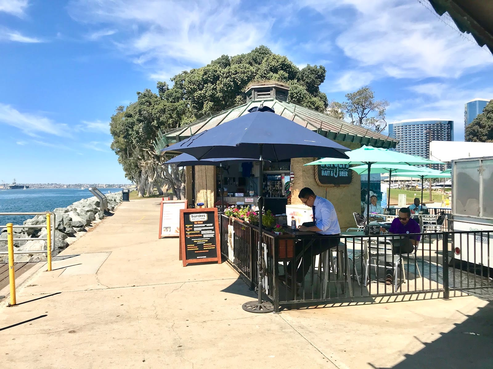 Burgers Bait and Brew