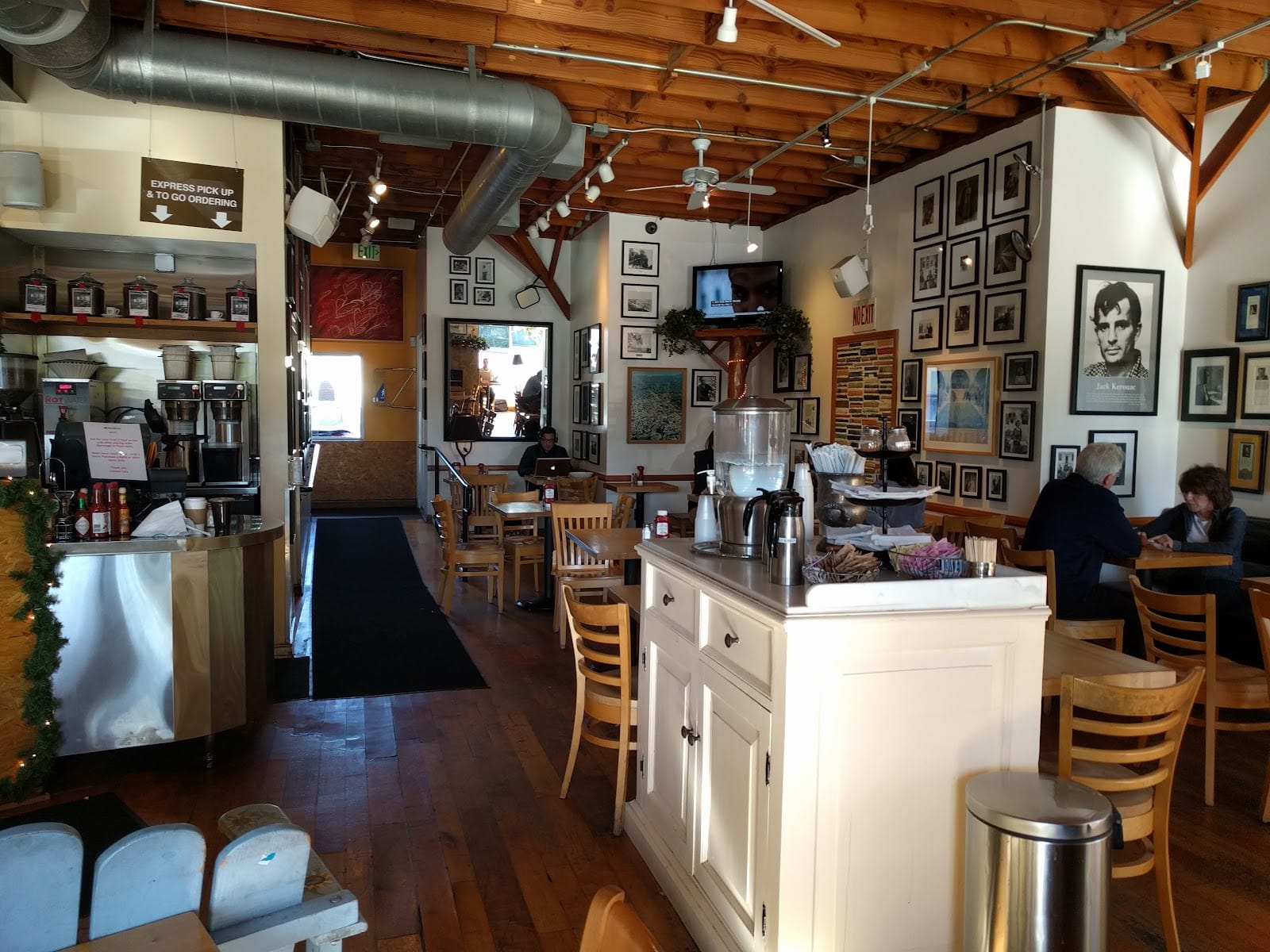 Literati Cafe