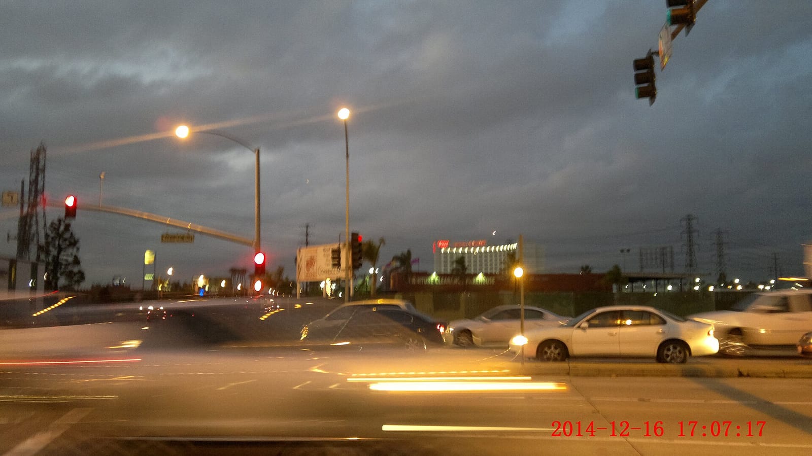 The Coffee Bean & Tea Leaf photo 2