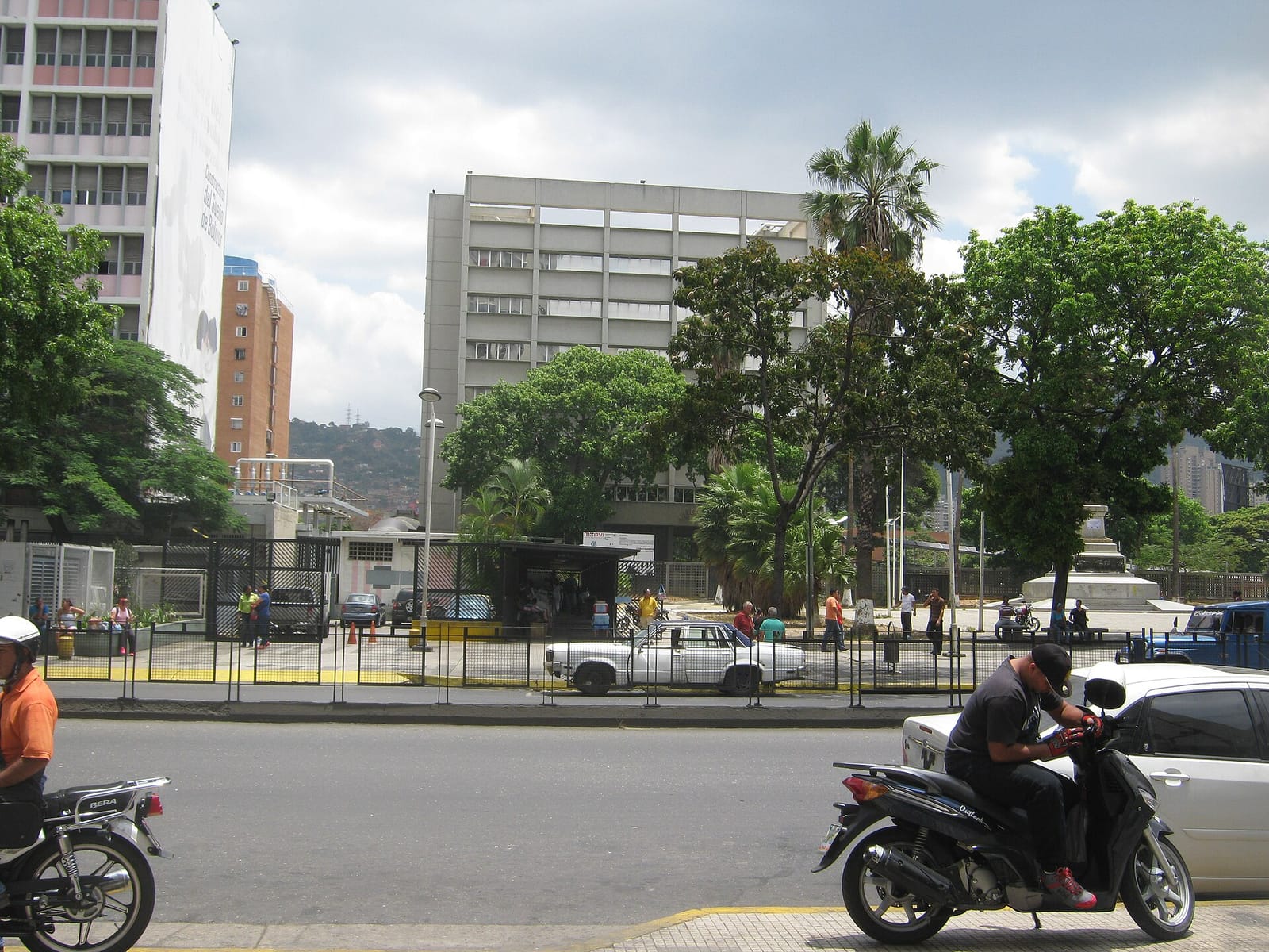 Mixtura Caraqueña photo 2