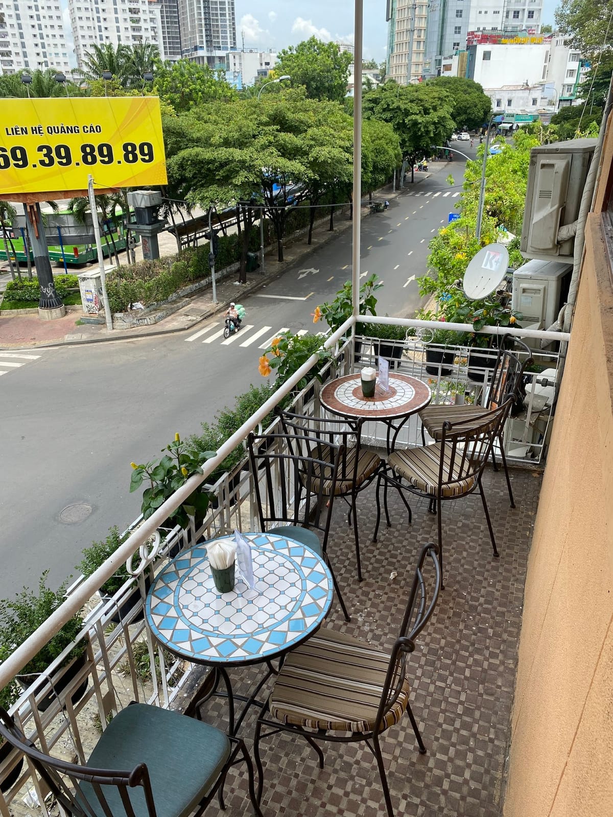 Little HaNoi Egg Coffee