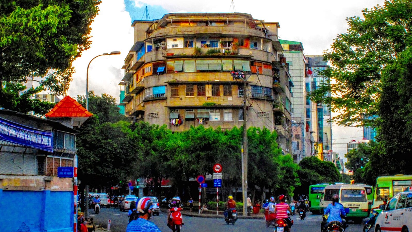 Little HaNoi Egg Coffee photo 13