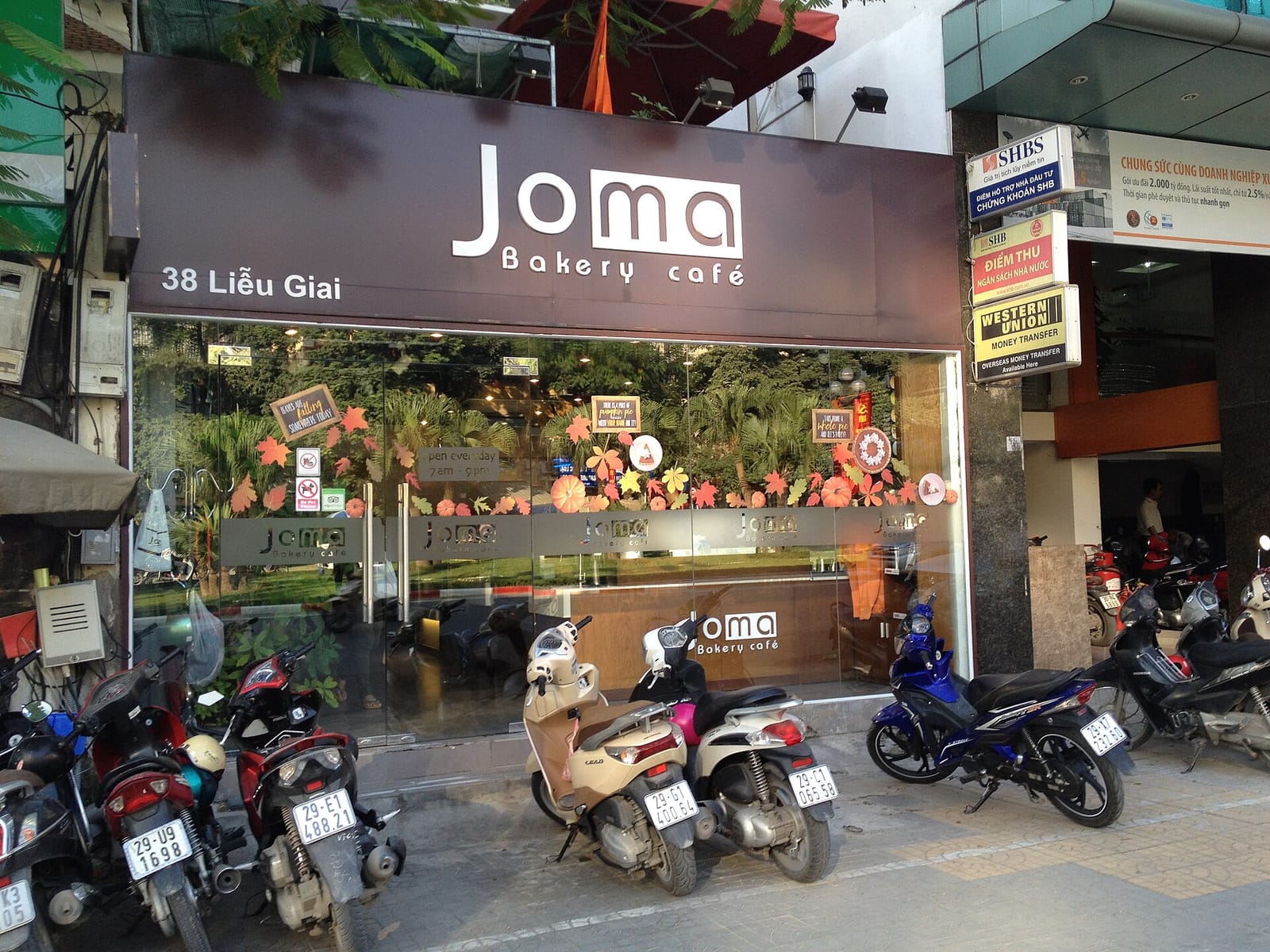 Joma Bakery Cafe photo 3