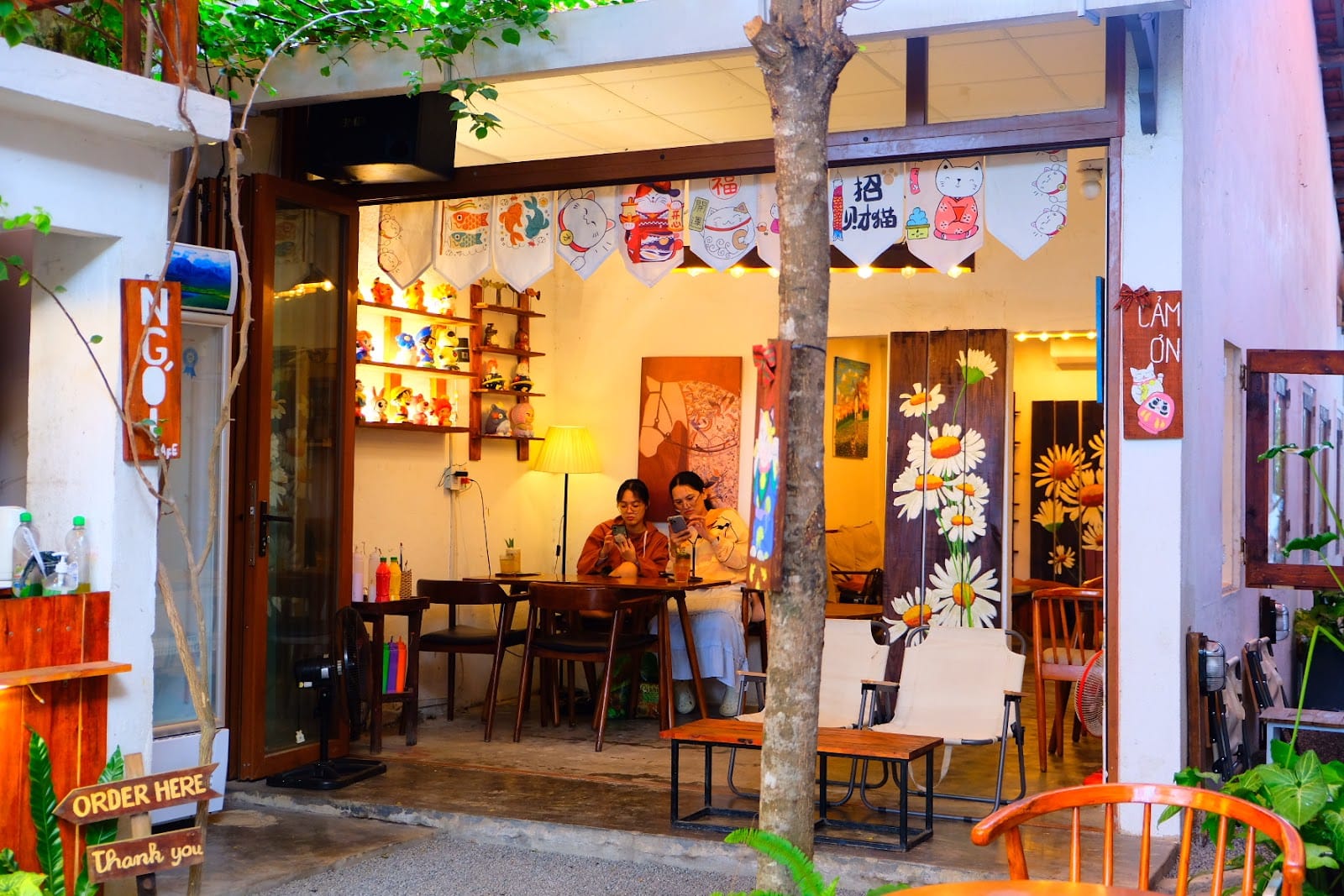 Ngoi Café