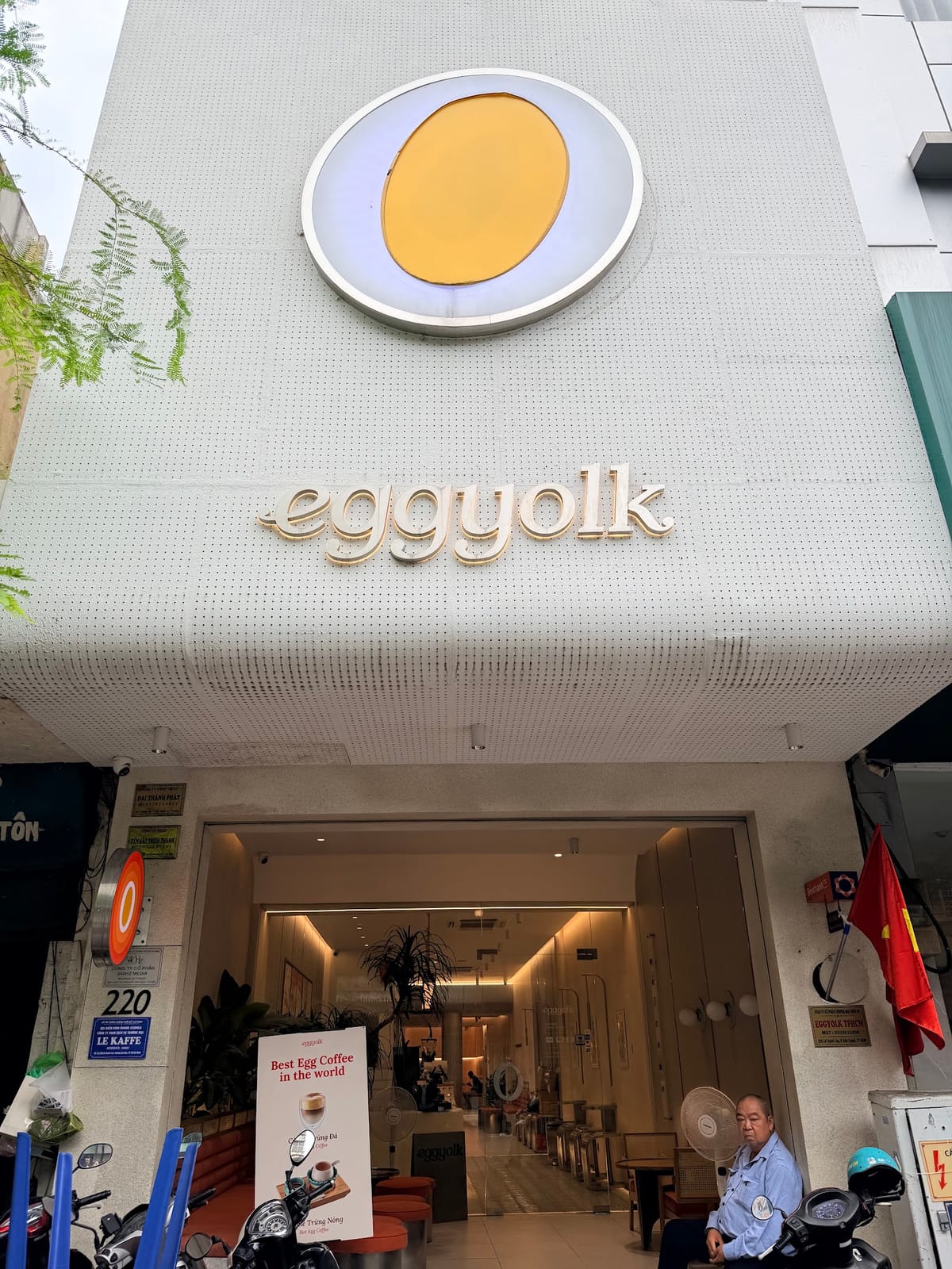 Eggyolk Coffee