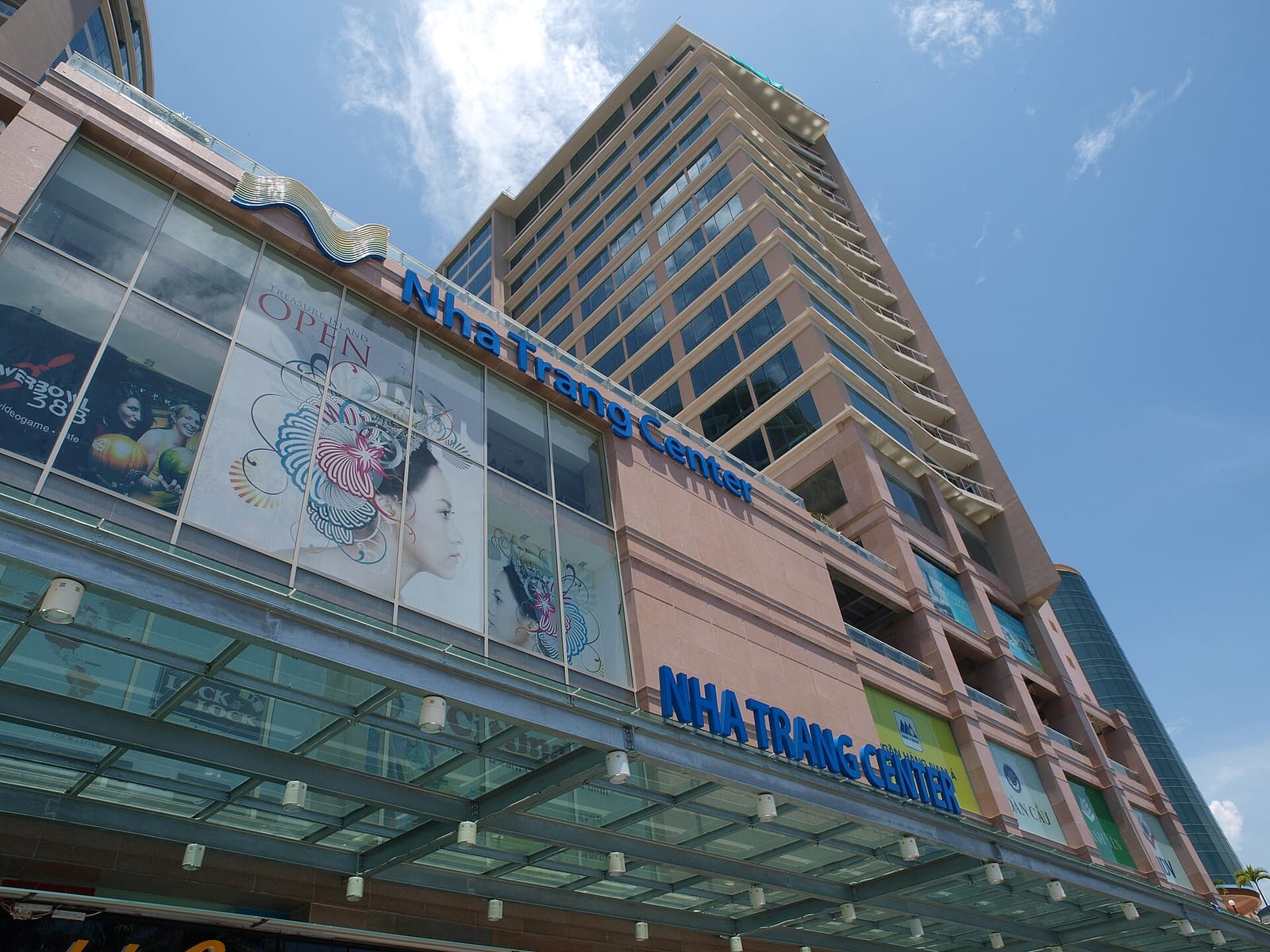 Starbucks Nha Trang Center photo 2