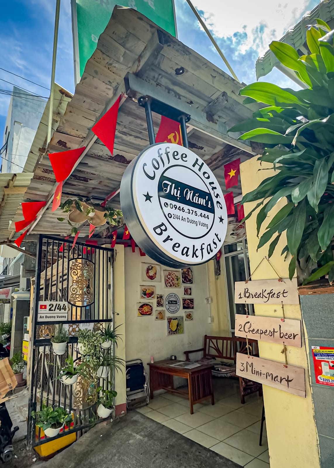 Thị Nấm’s Coffee House & Breakfast
