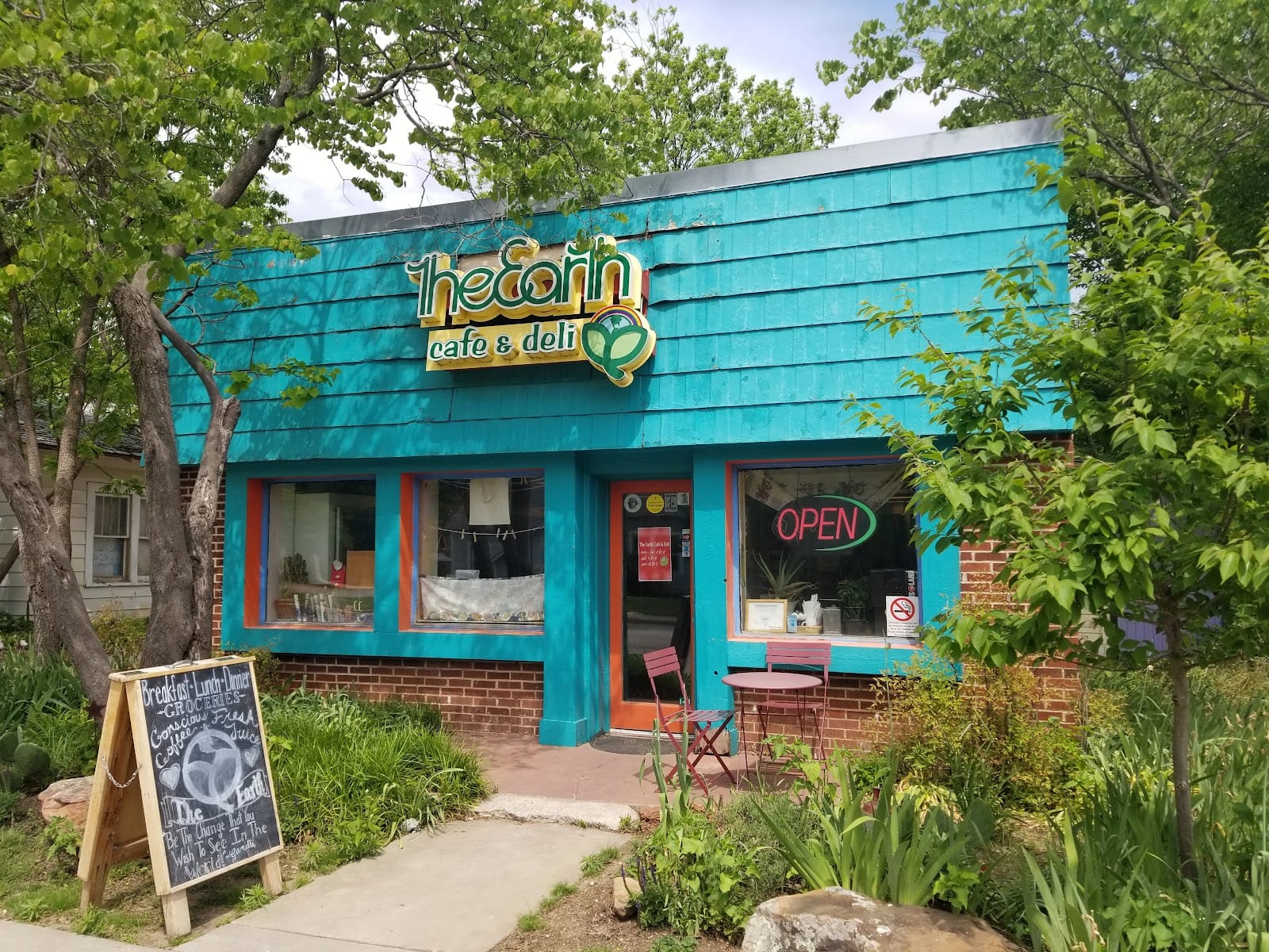 The Earth Cafe and Deli