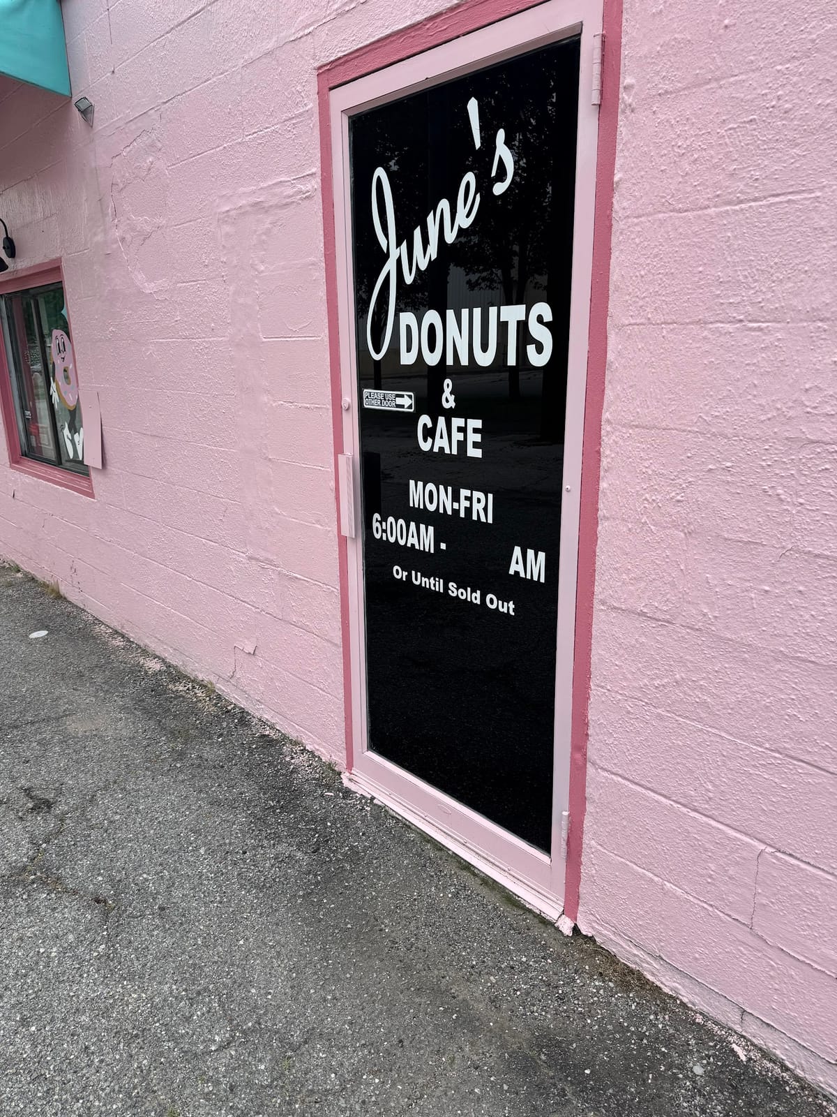 June's Donuts & Cafe