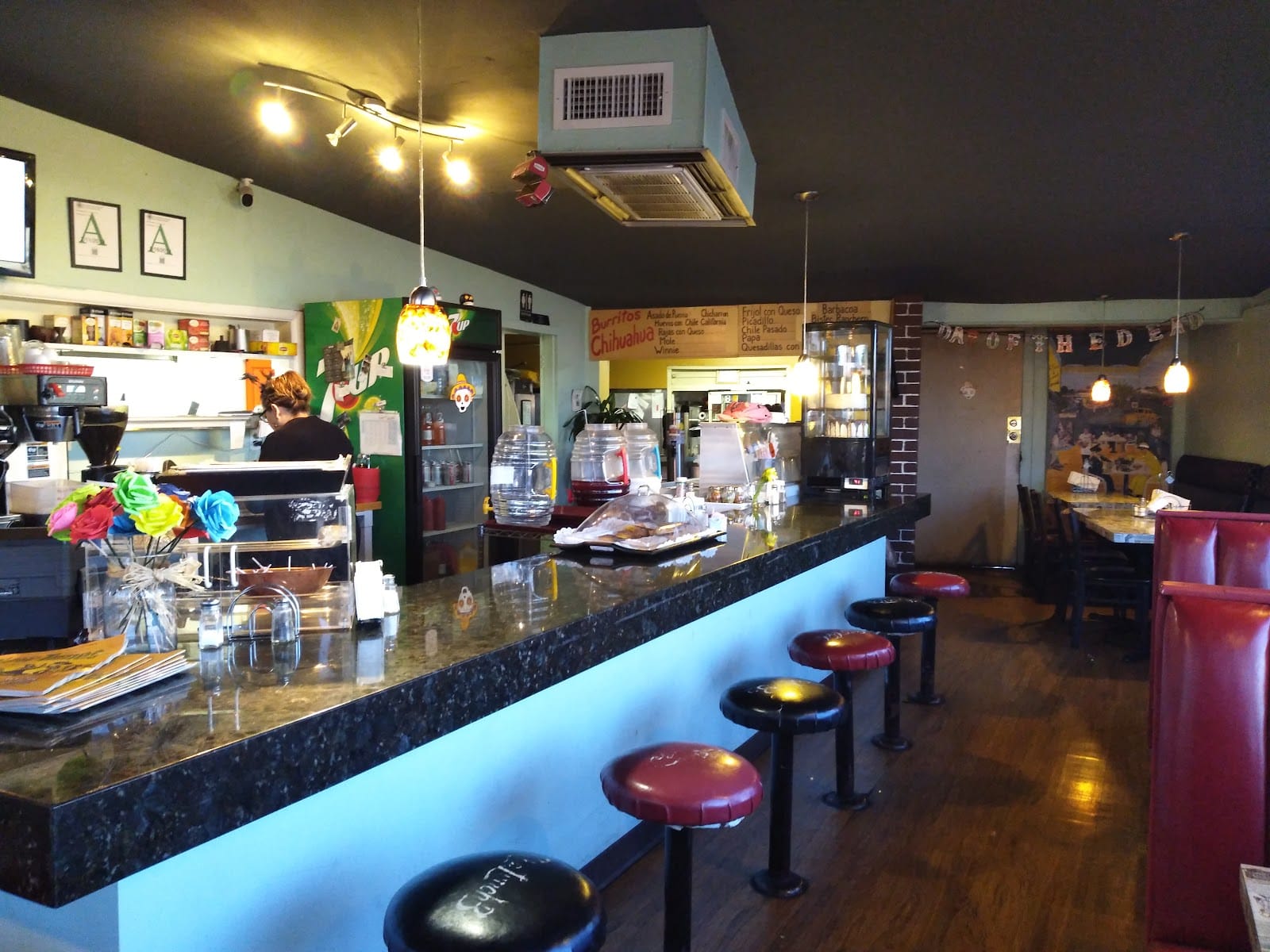 Lunch Box Cafe