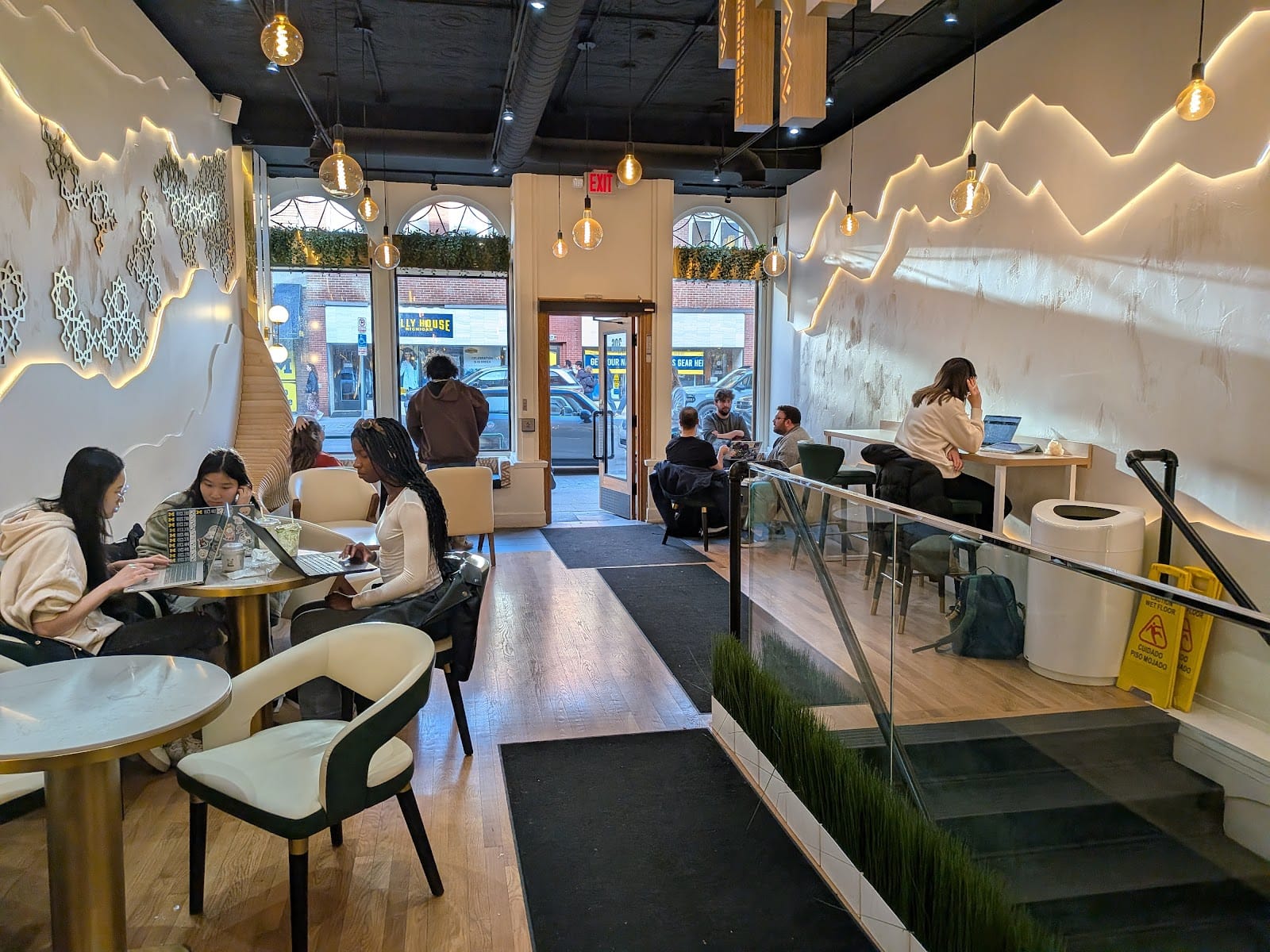Bun Chai Yemeni Coffee & Tea