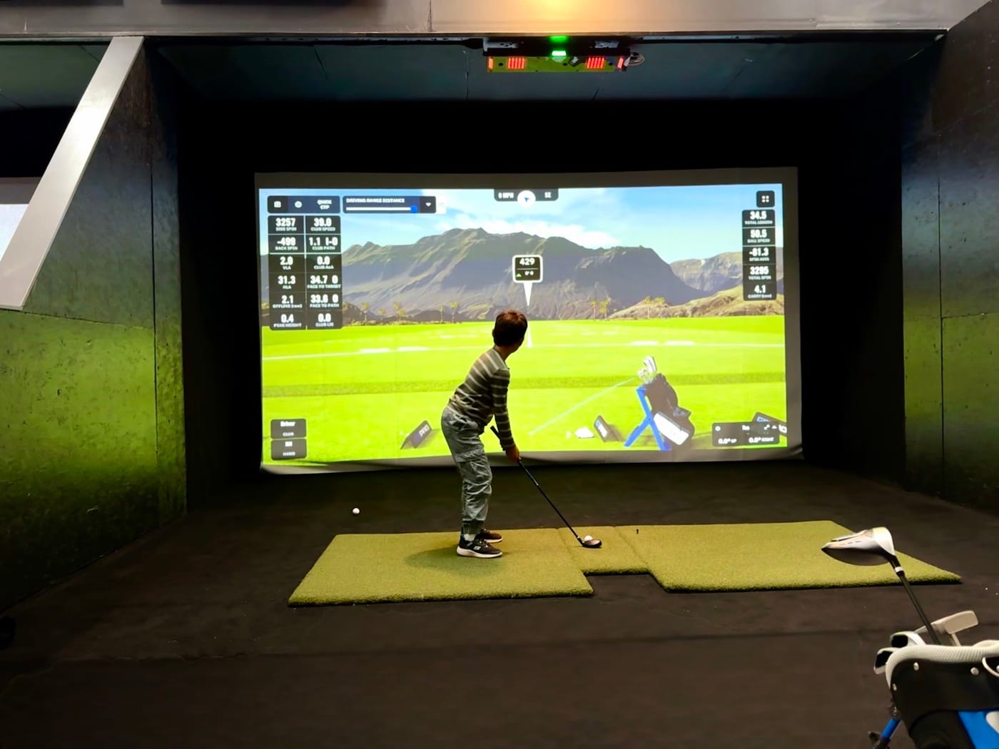 COR-Golf Cafe and Lounge photo 6