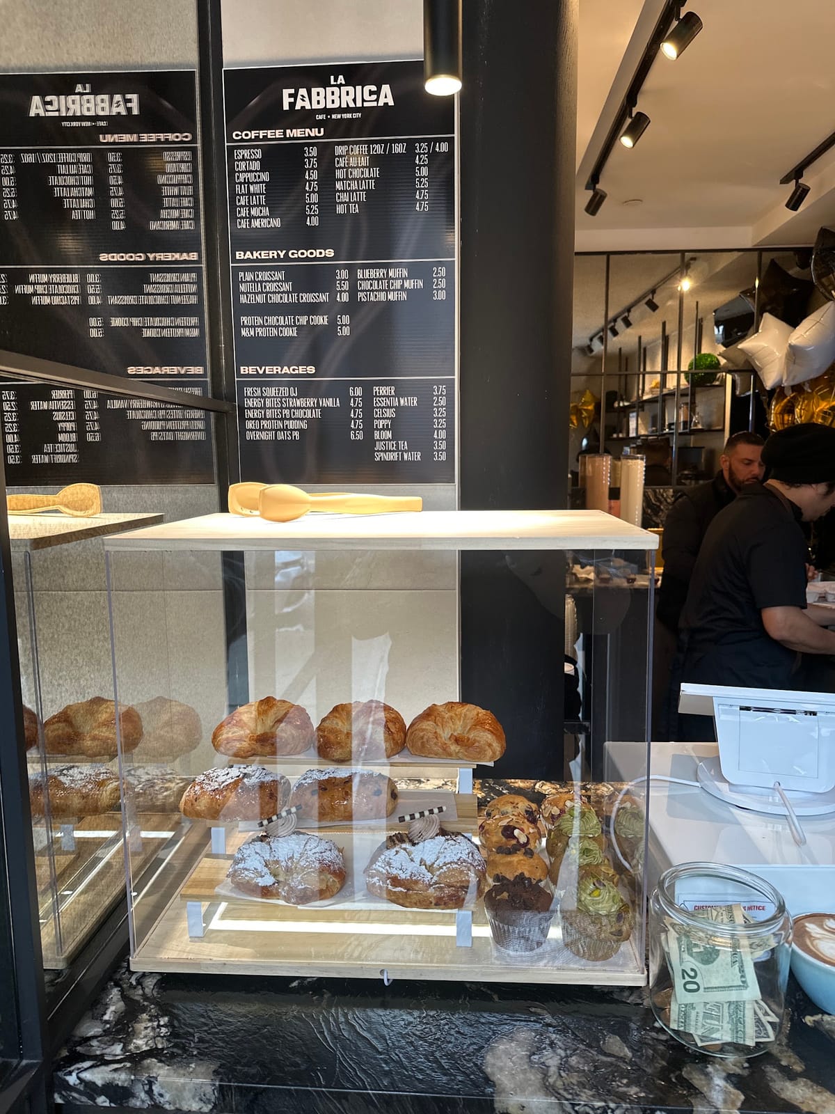 LA FABBRICA CAFE