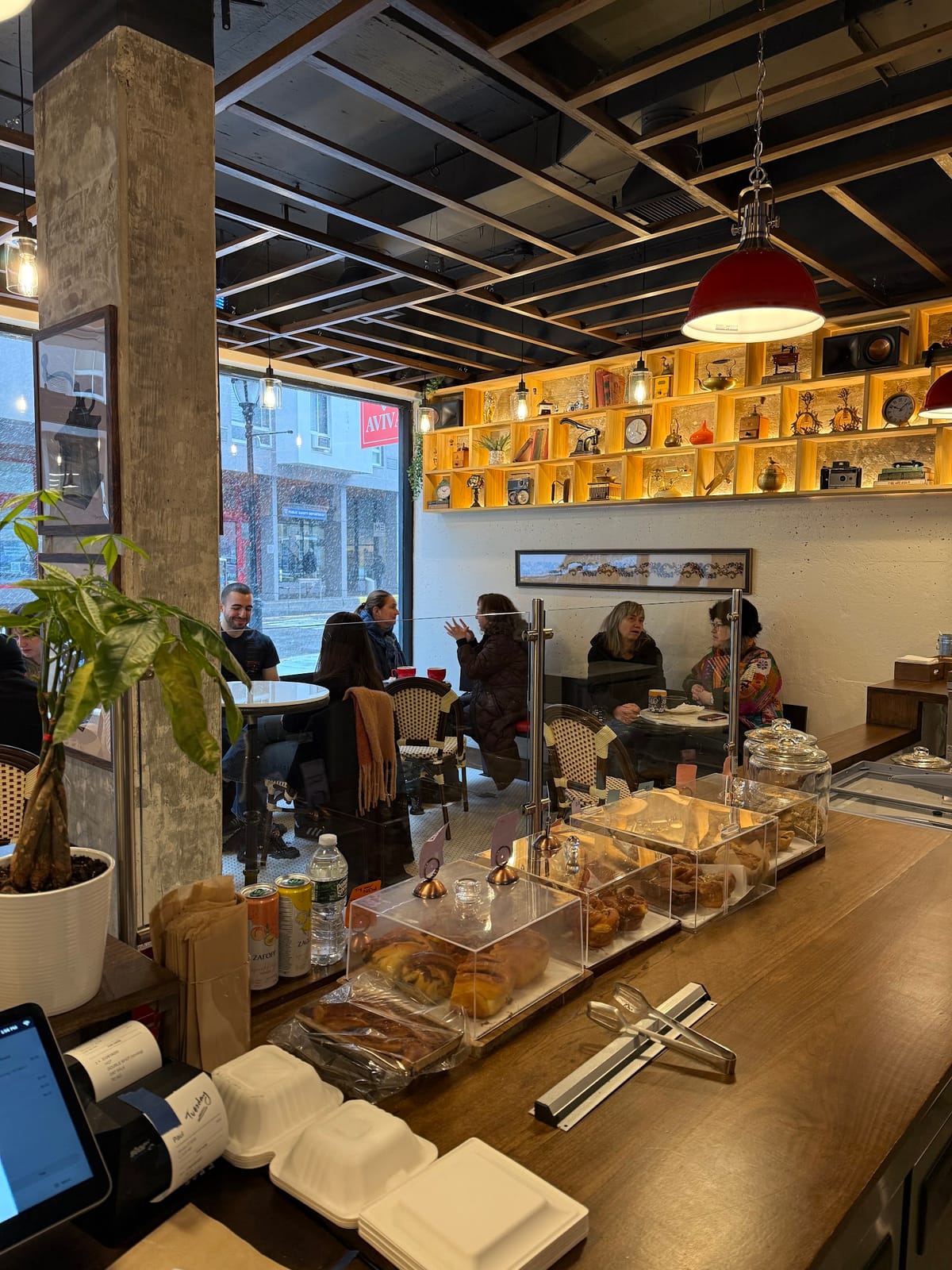 Cafe Aviva