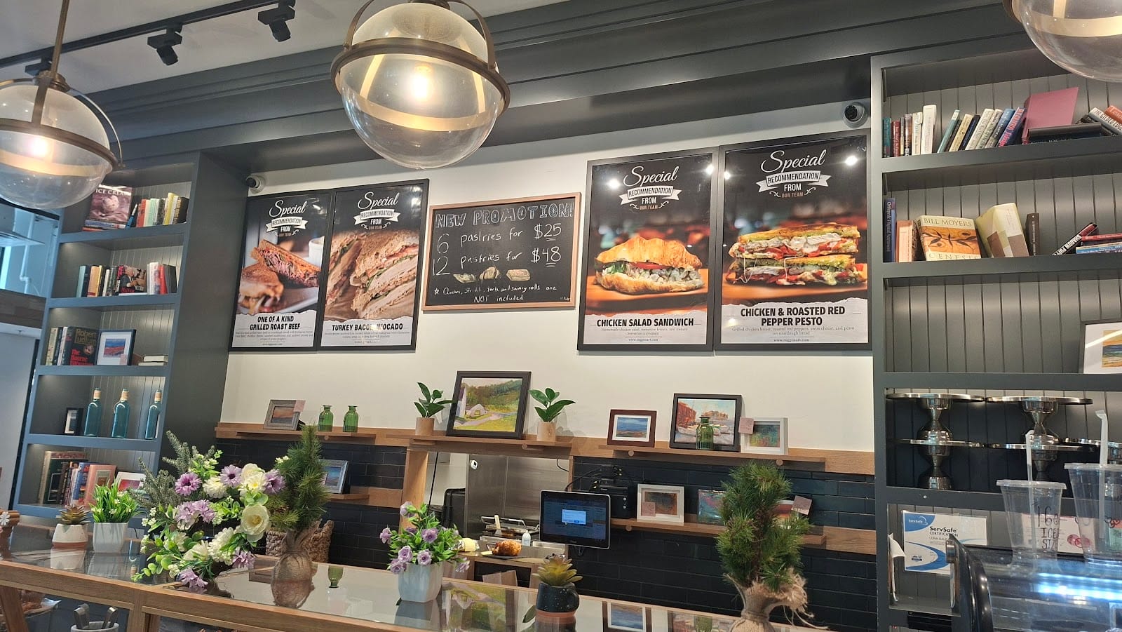 Roggenart European Bakery, Bistro & Cafe