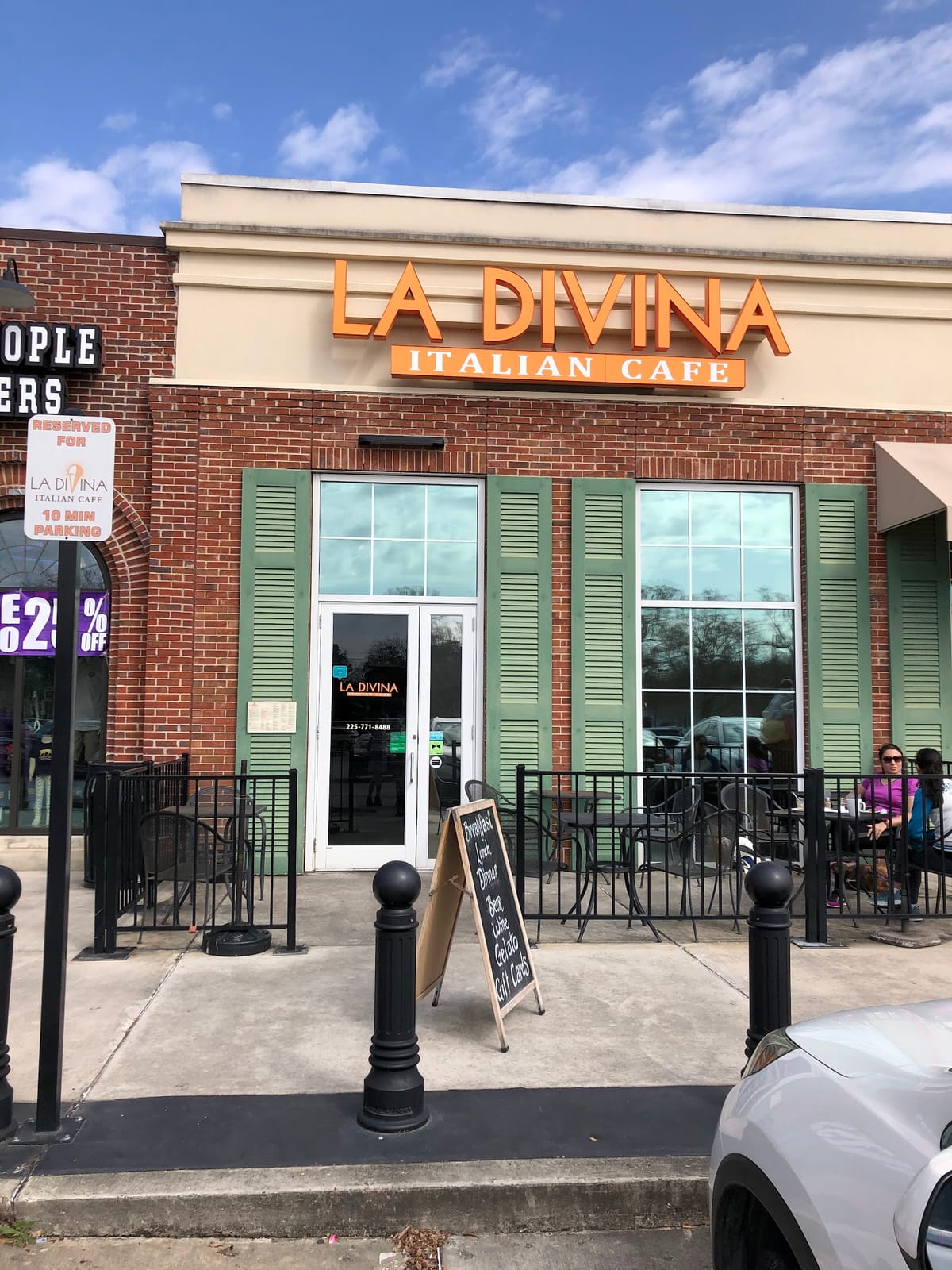 La Divina Italian Coffee Cafe