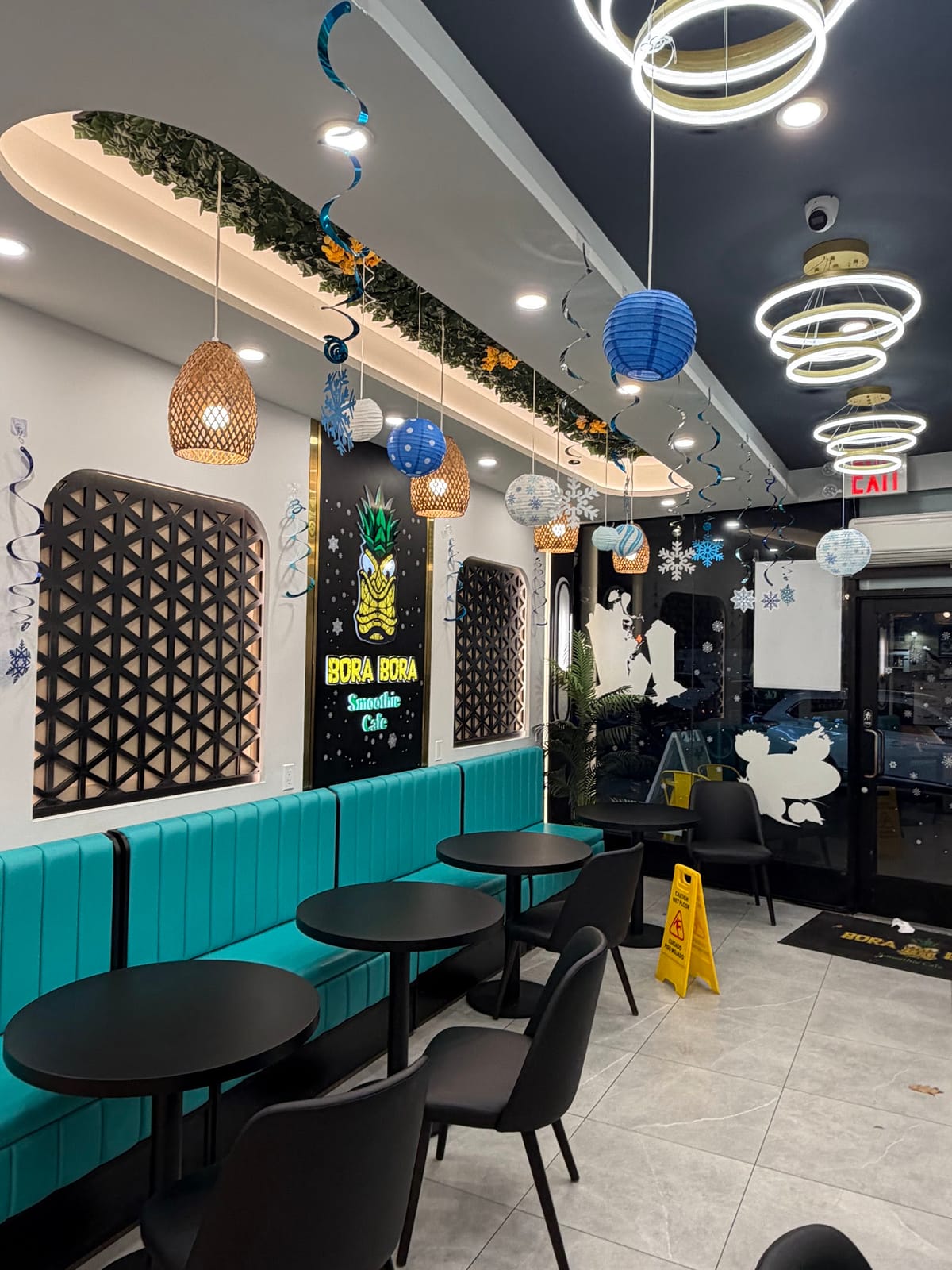 Bora Bora Smoothie Cafe - Fort Hamilton