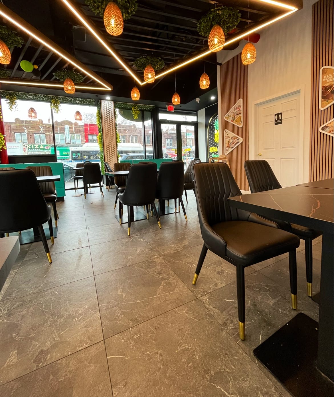 Bora Bora Smoothie Cafe - Foster Ave