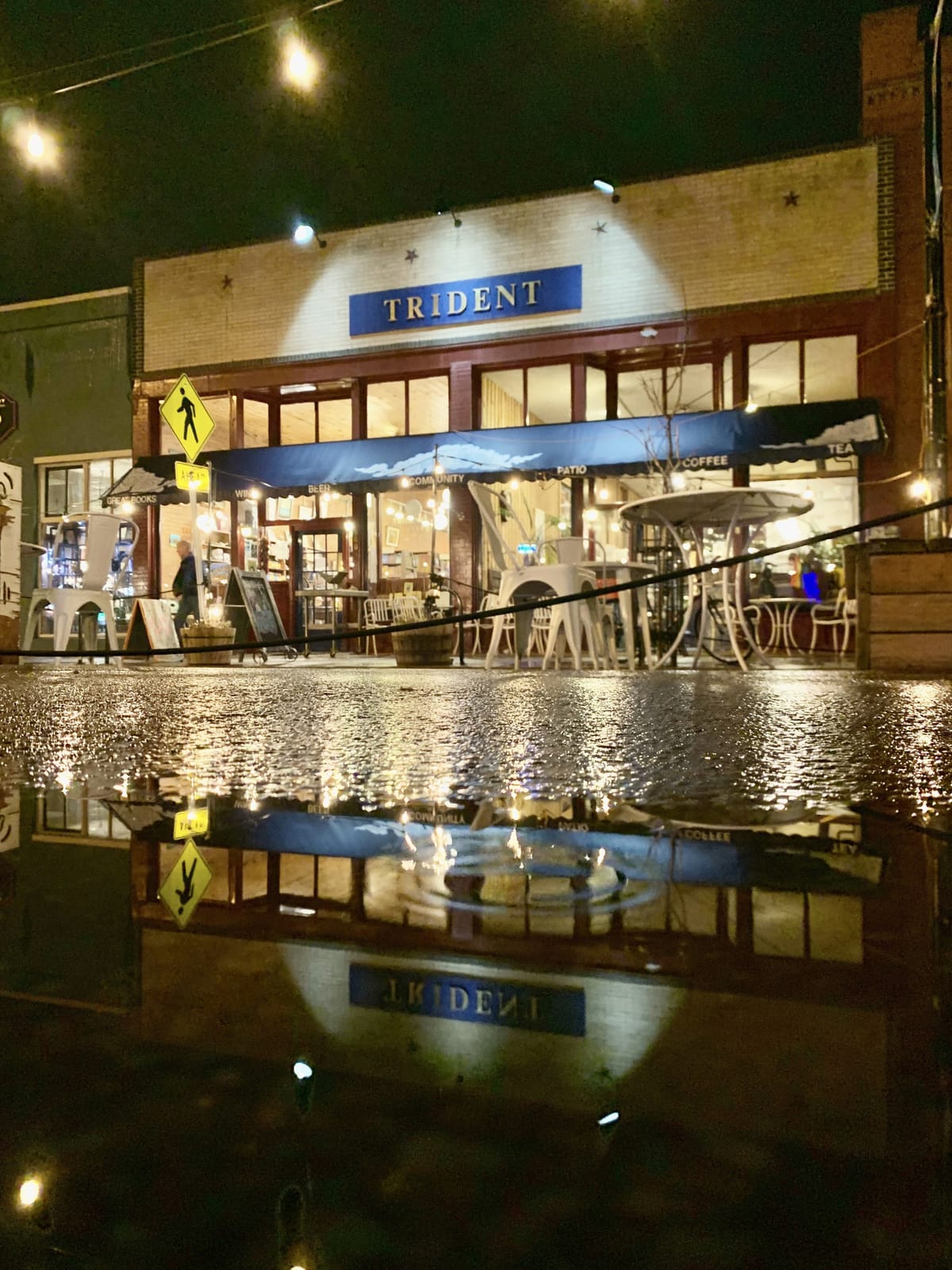 Trident Booksellers and Cafe photo 4