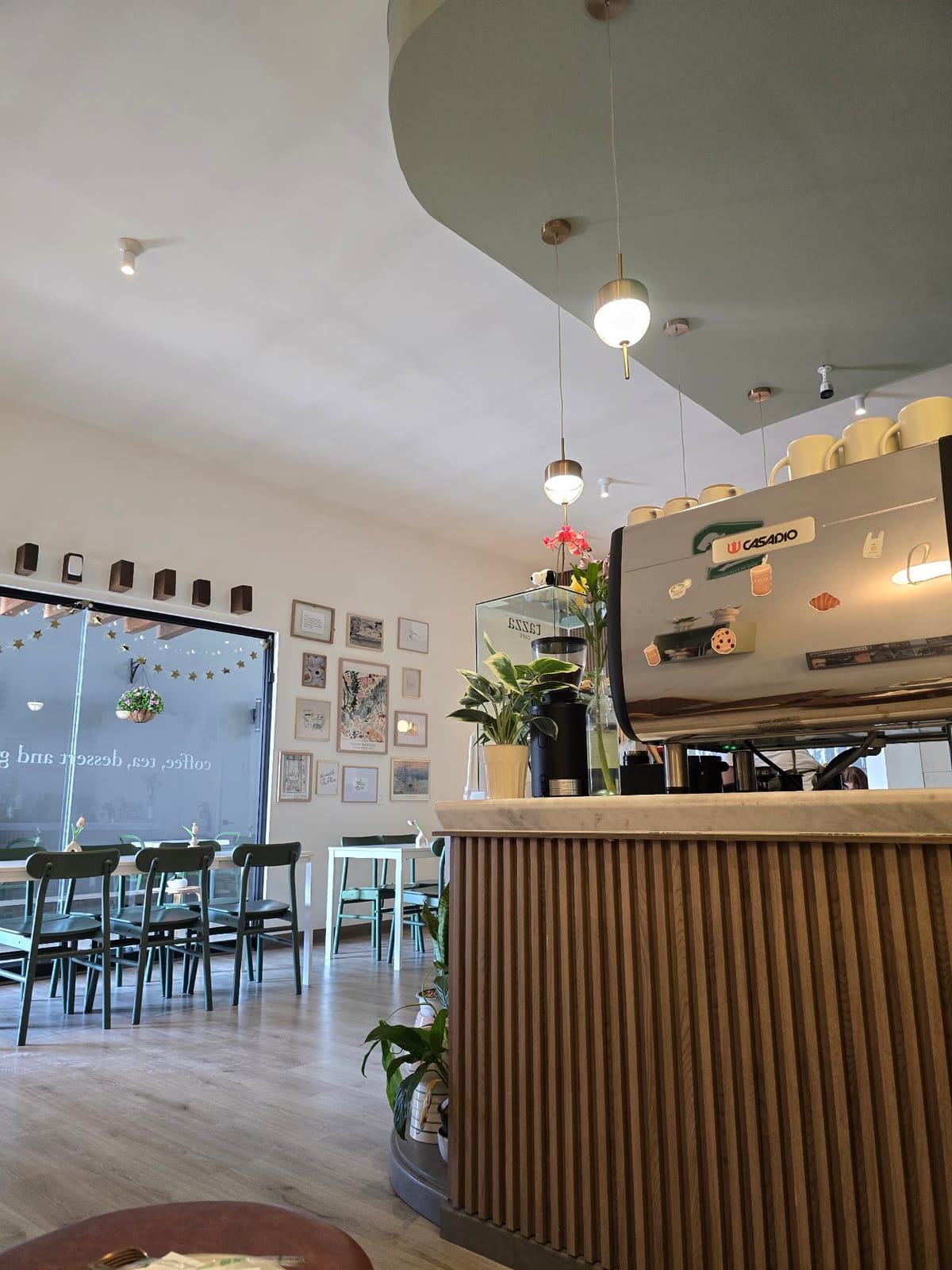 Tazza Café