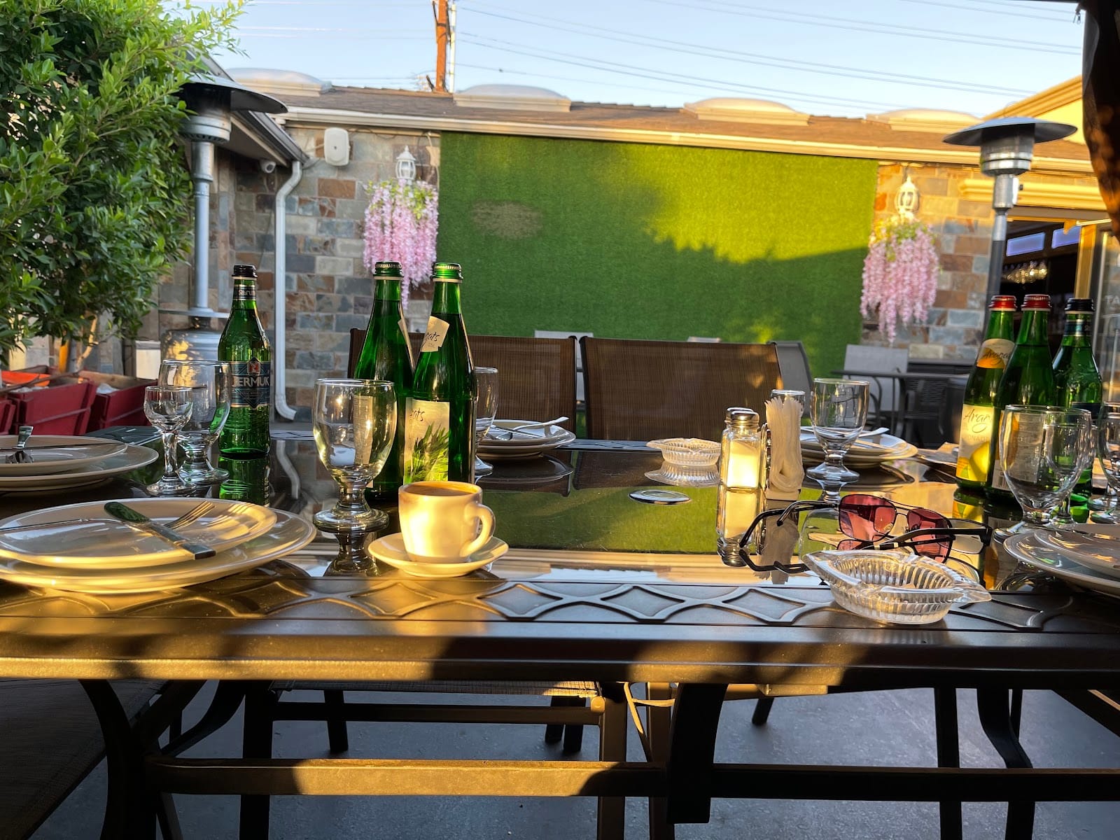 ARARAT Restaurant Lounge Cafe
