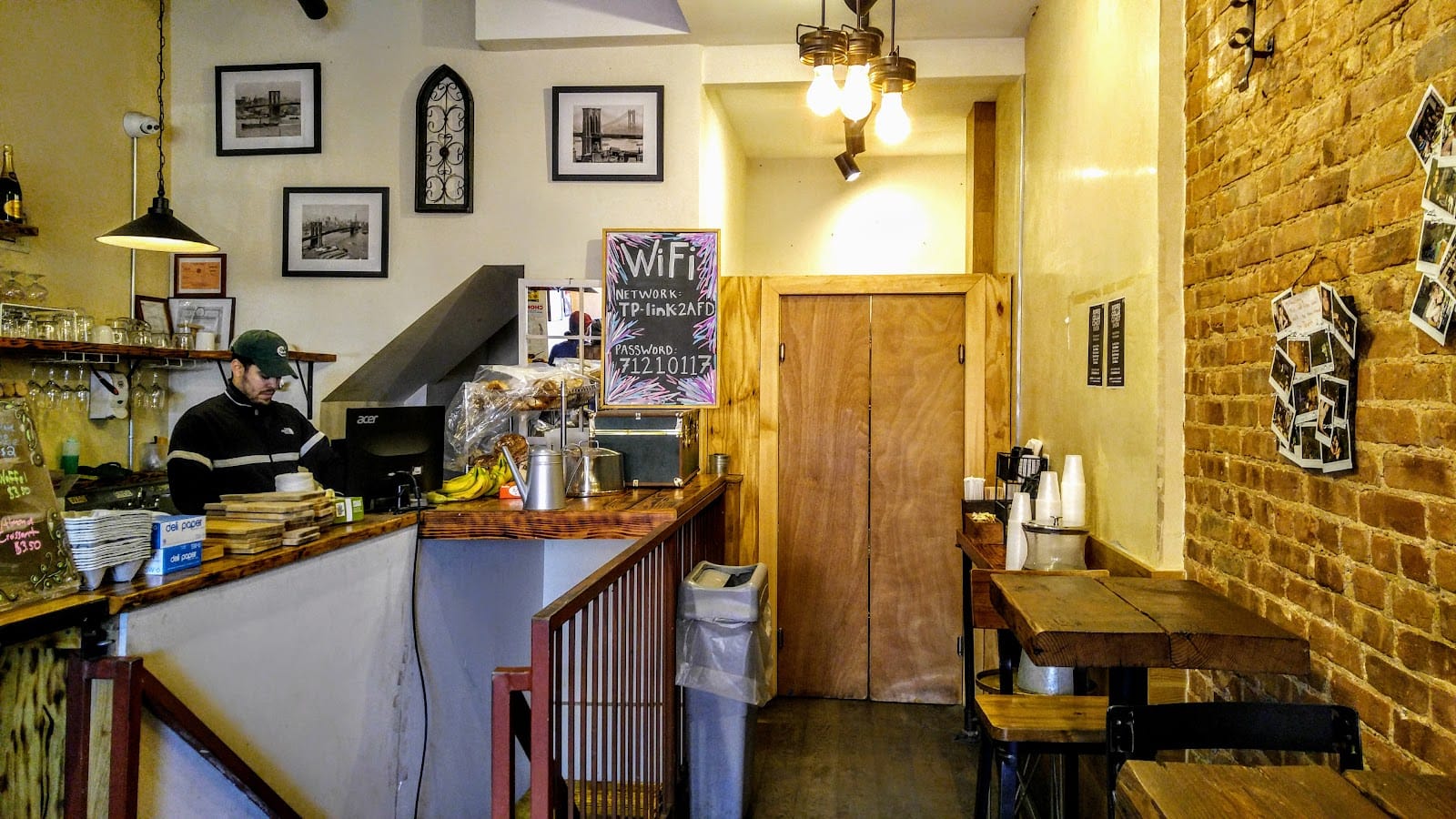 House Party Cafe & Lounge