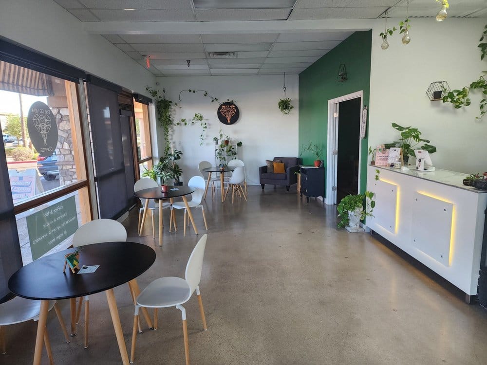 Farm 2 Farmacy - Juice, Smoothies, Coffee and Plant-Based Meal Prep