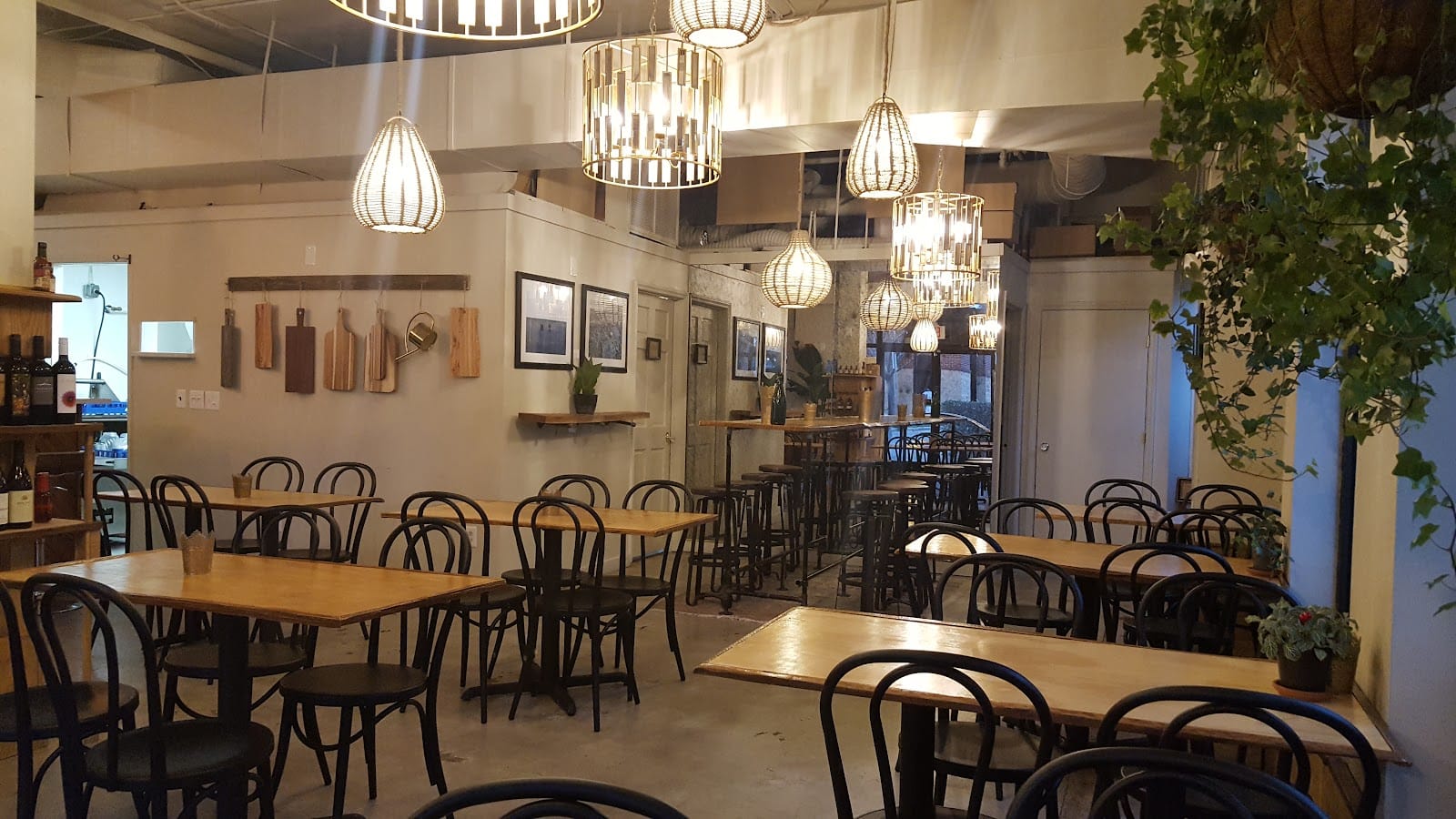 ROOTS Cafe
