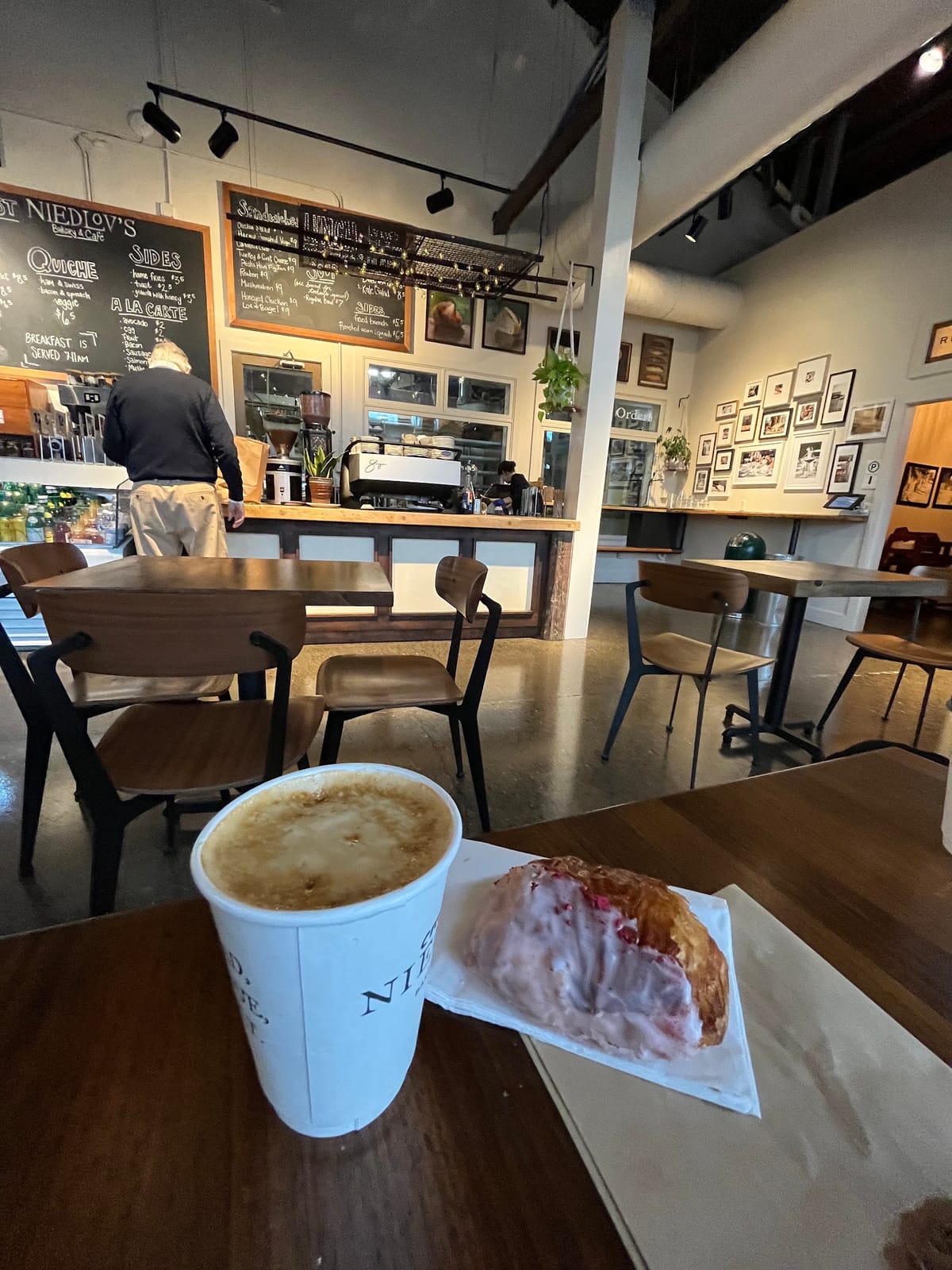 Niedlov's Cafe & Bakery